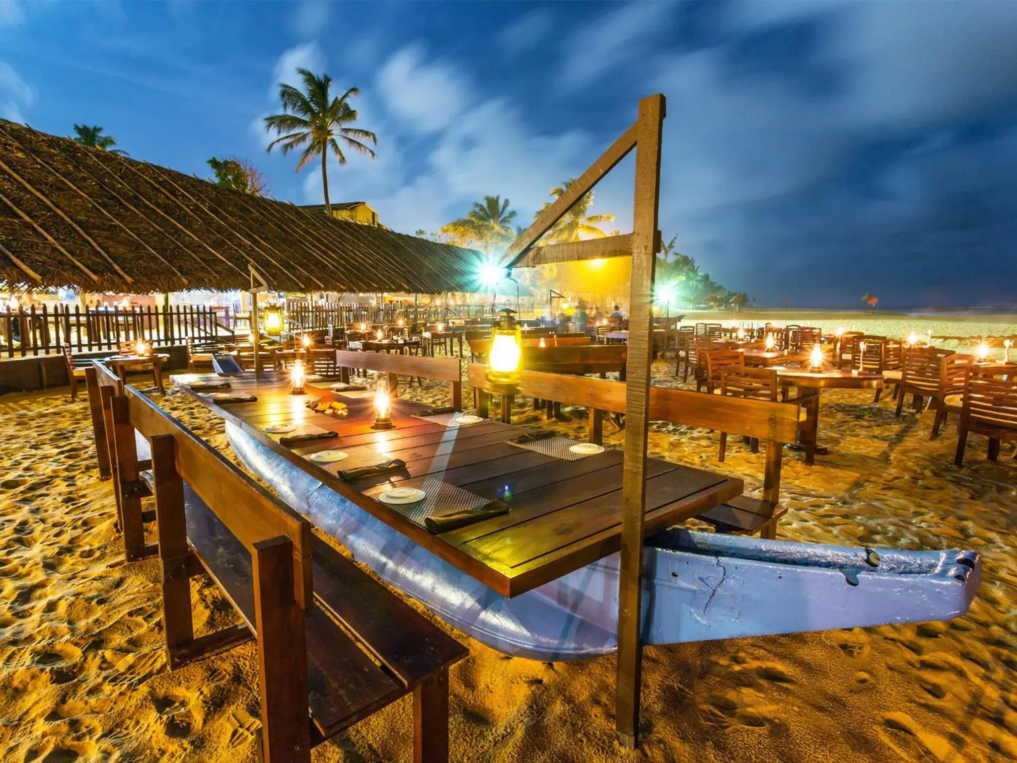 Food and drinks in Mount Lavinia Beach Hotel