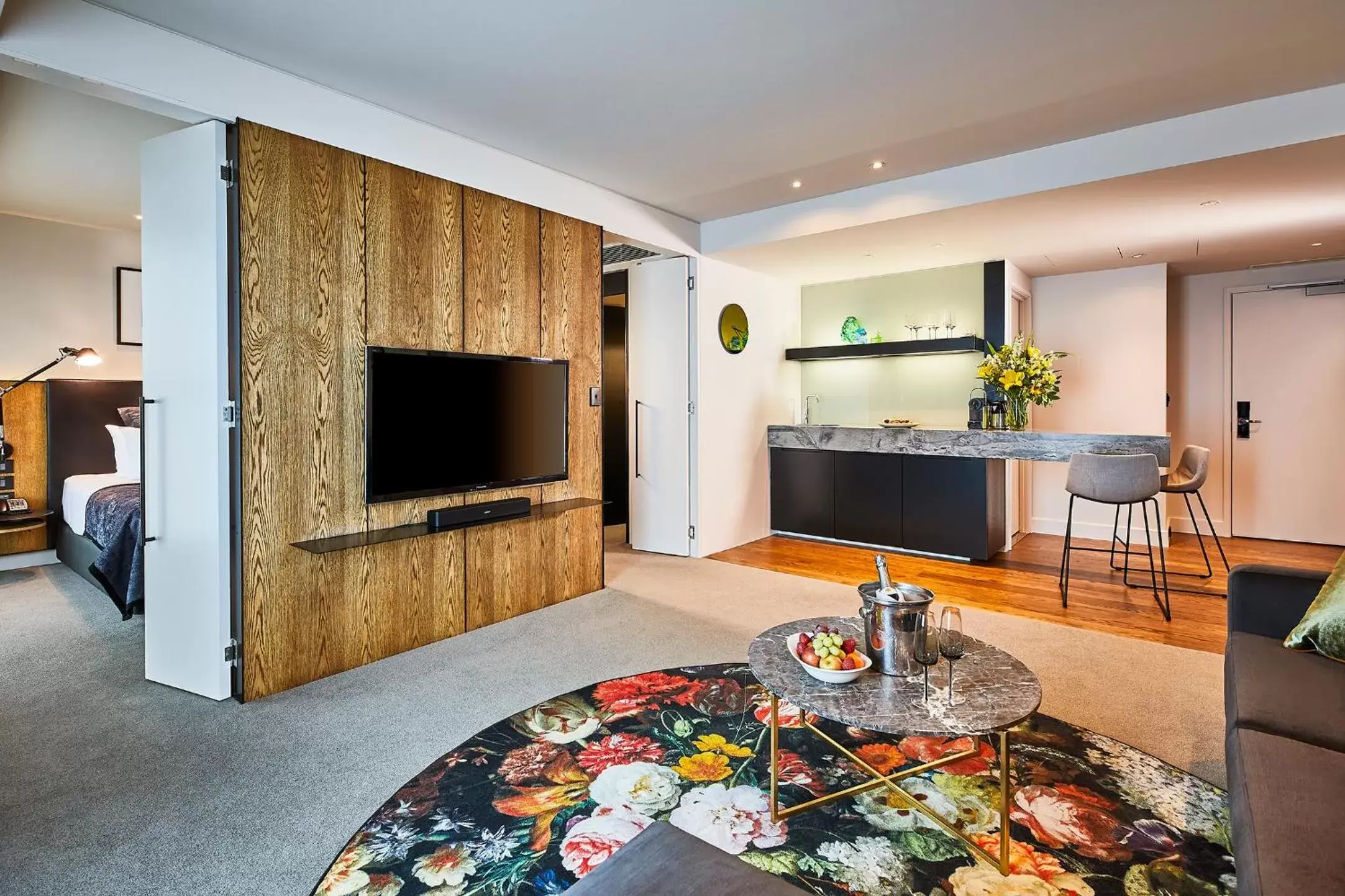 Photo of the whole room, TV/Entertainment Center in The Grand by SkyCity