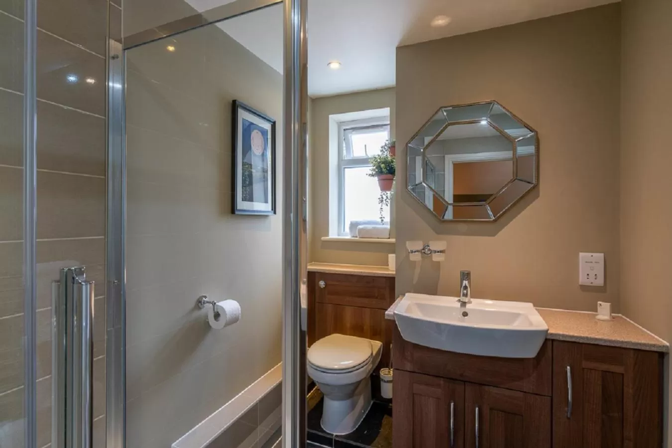 Bathroom in The Bird In Hand