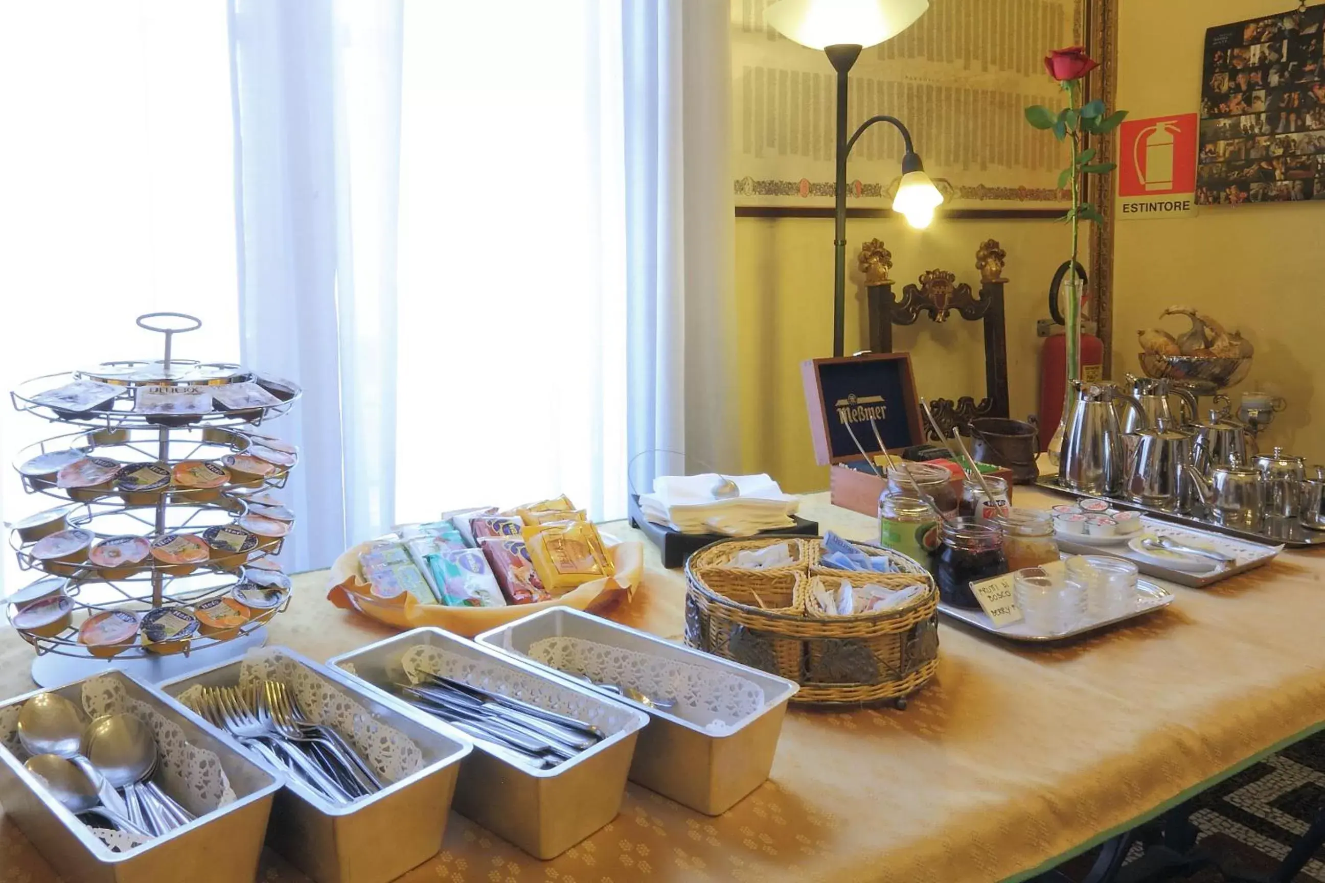 Buffet breakfast, Food in Hotel Villa Liana