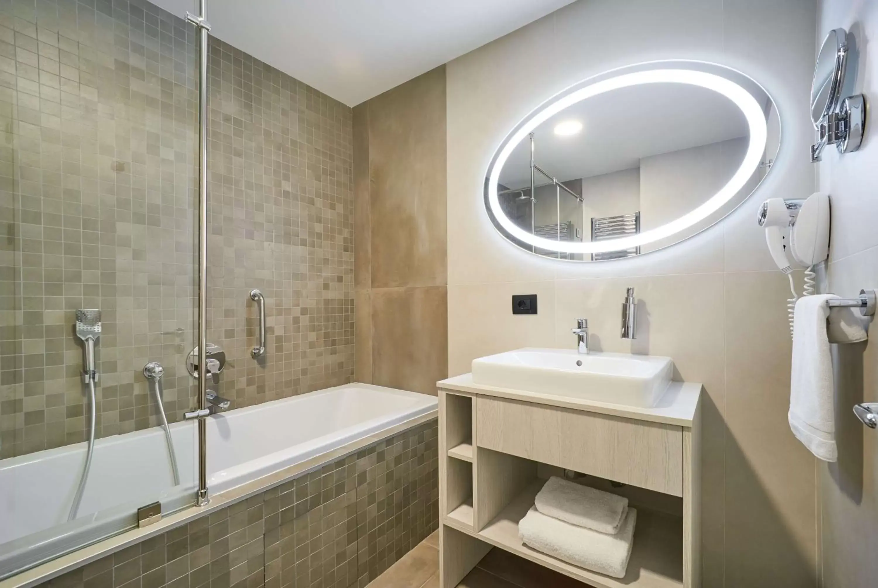 Bathroom in Radisson Hotel City Centre Odesa Bathroom in Radisson Hotel City Centre Odesa