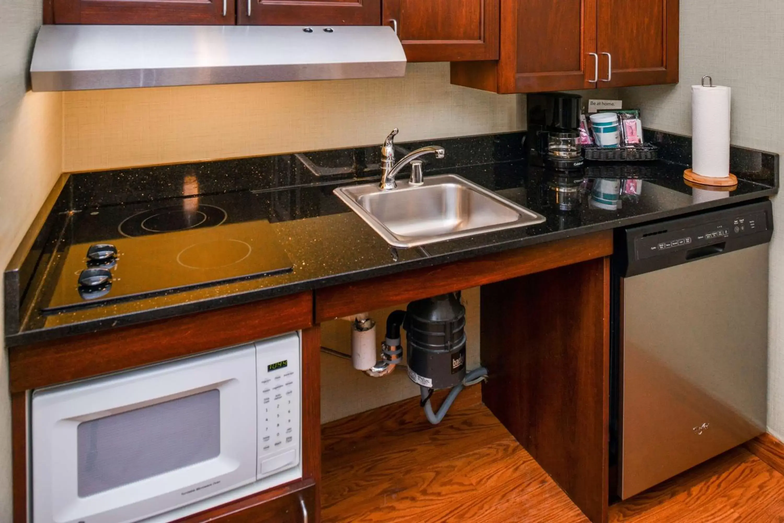 Kitchen or kitchenette, Kitchen/Kitchenette in Homewood Suites by Hilton Fresno