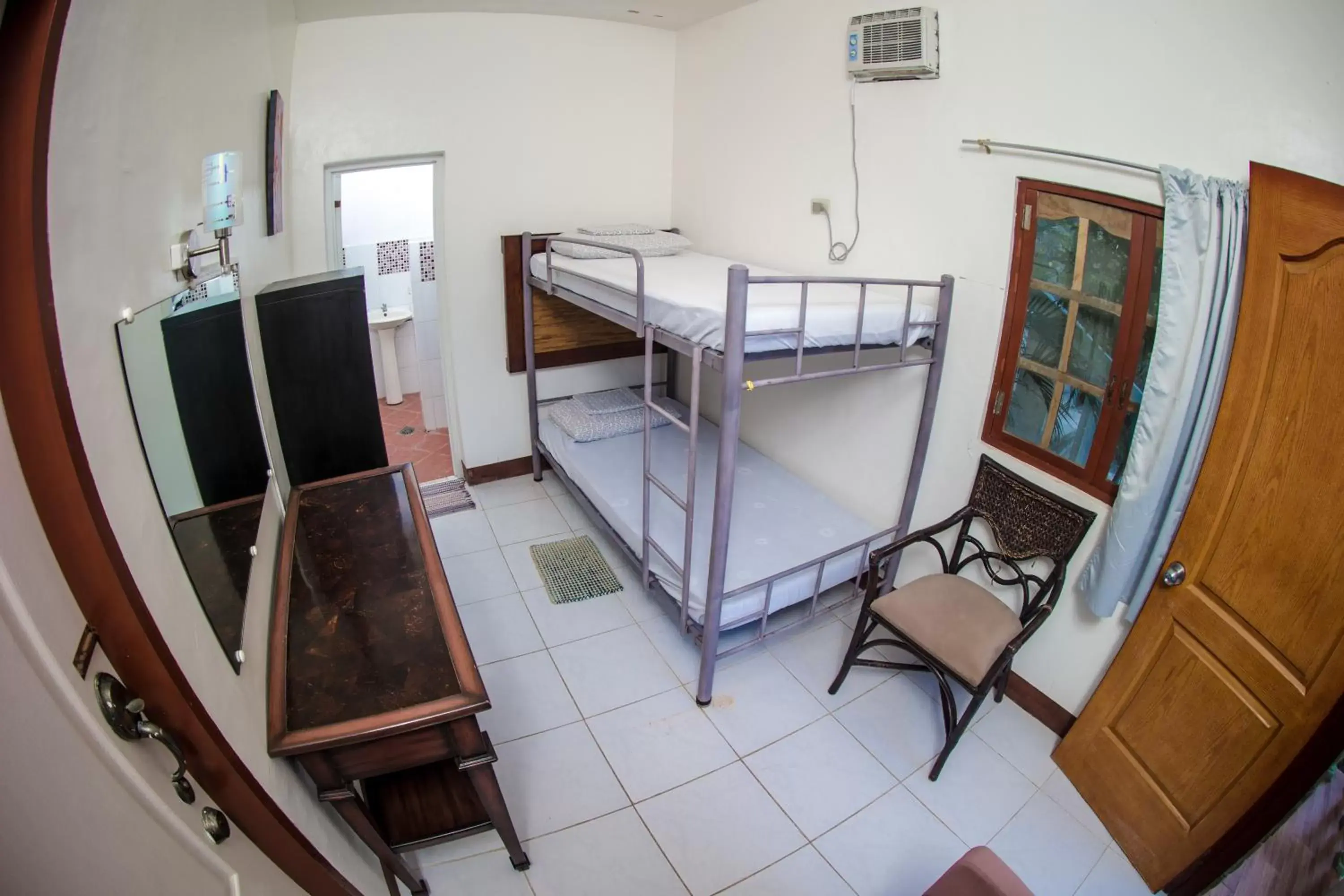 bunk bed in Oslob Seafari Resort