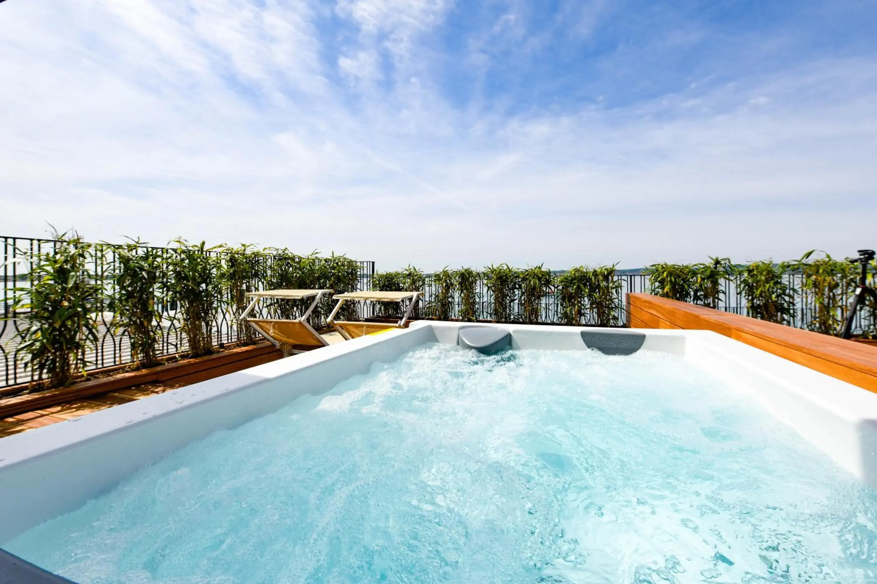 Hot Tub, Swimming Pool in Hotel Flaminia