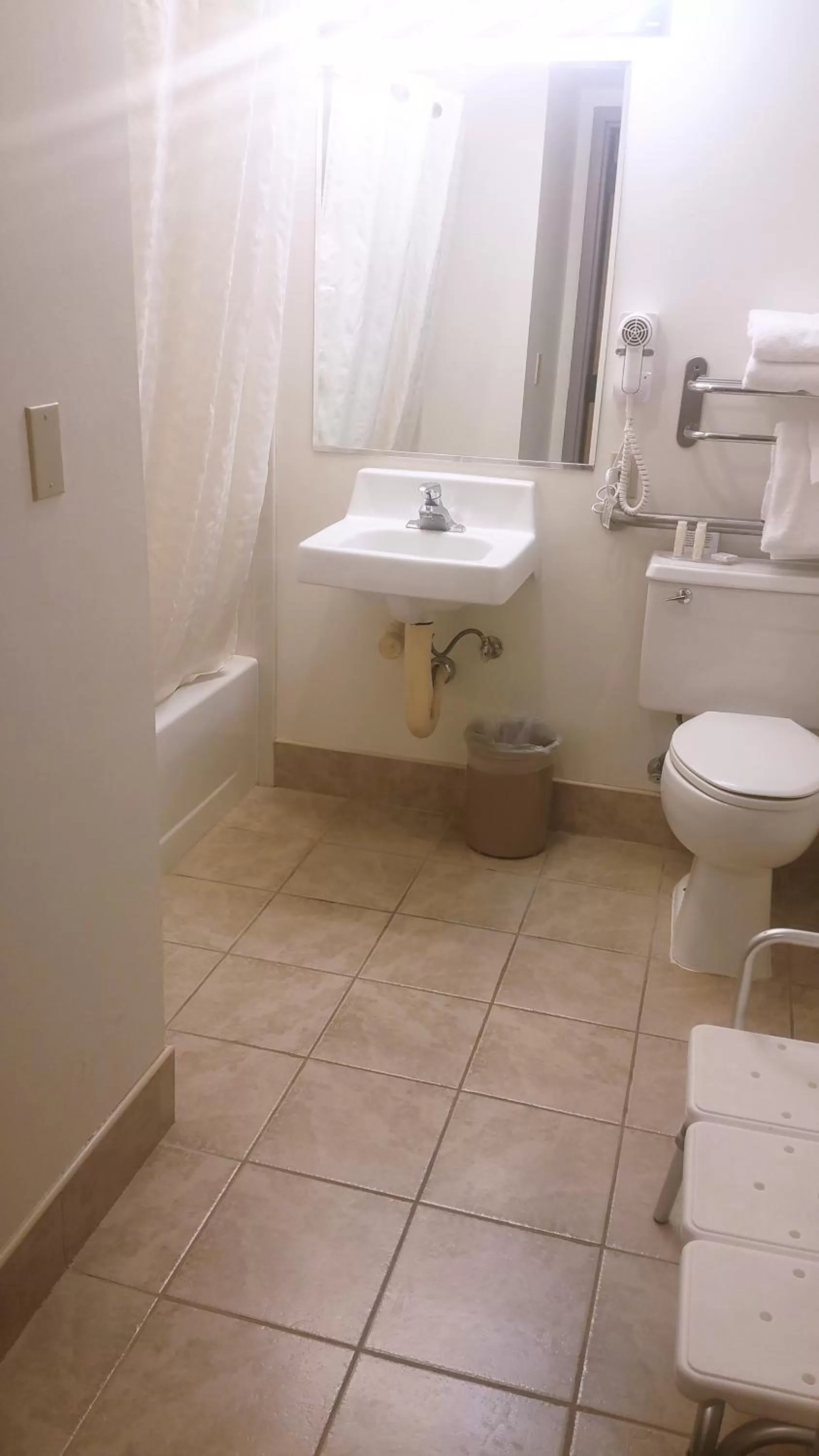 Toilet in Alex Hotel and Suites