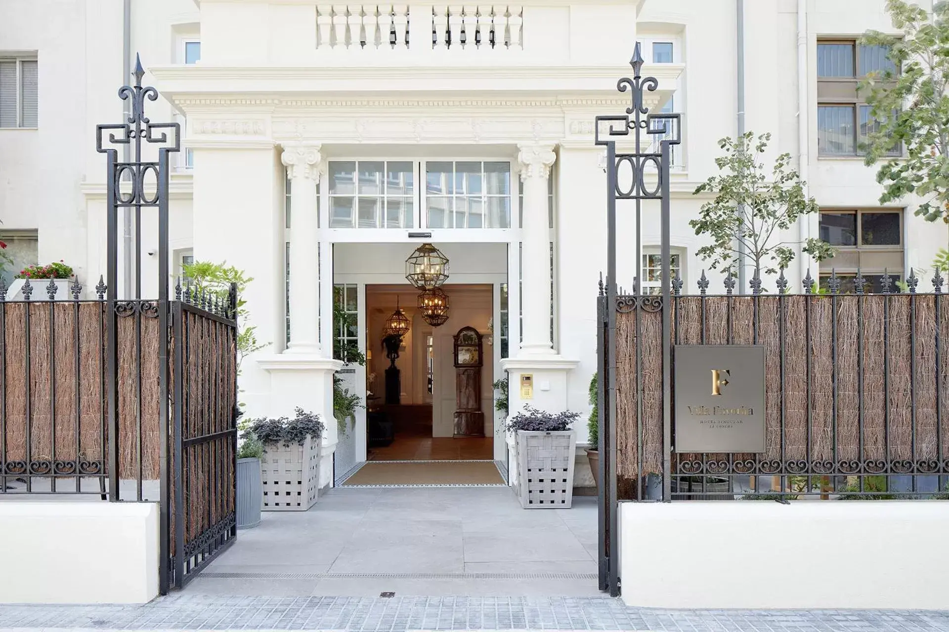 Facade/entrance in Hotel Boutique Villa Favorita