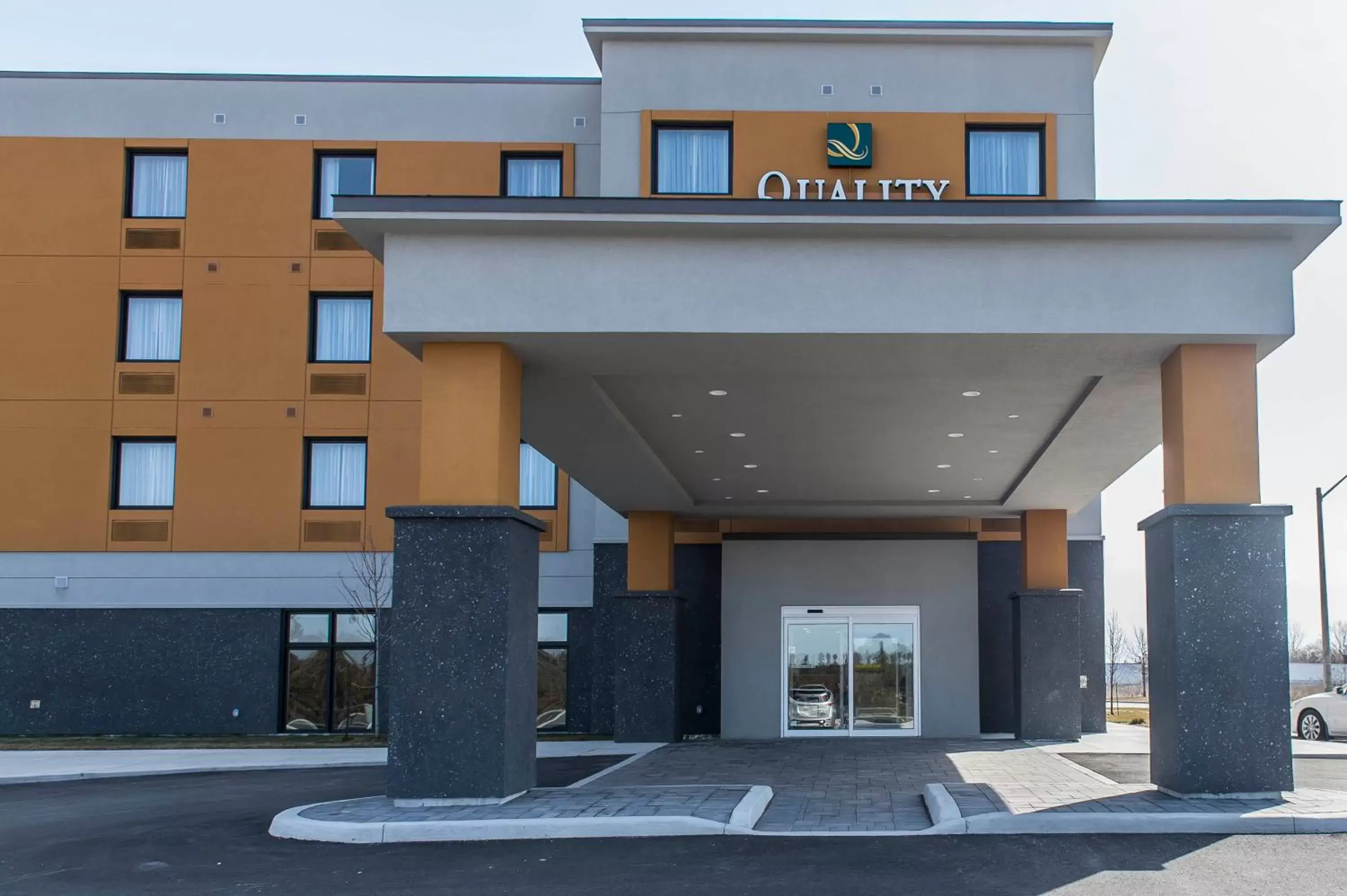 Facade/entrance in Quality Inn & Suites Kingston