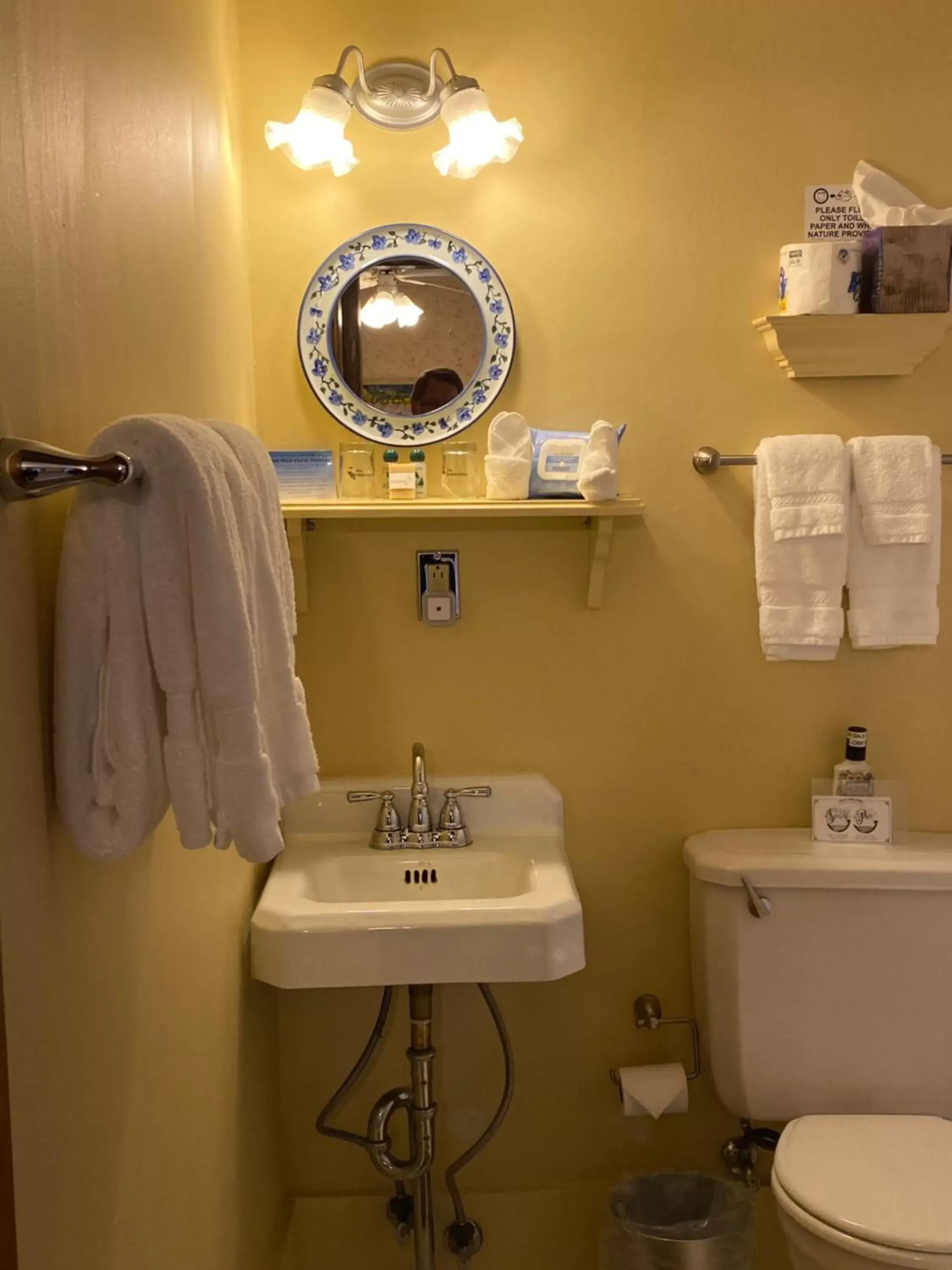 Bathroom in Follansbee Inn