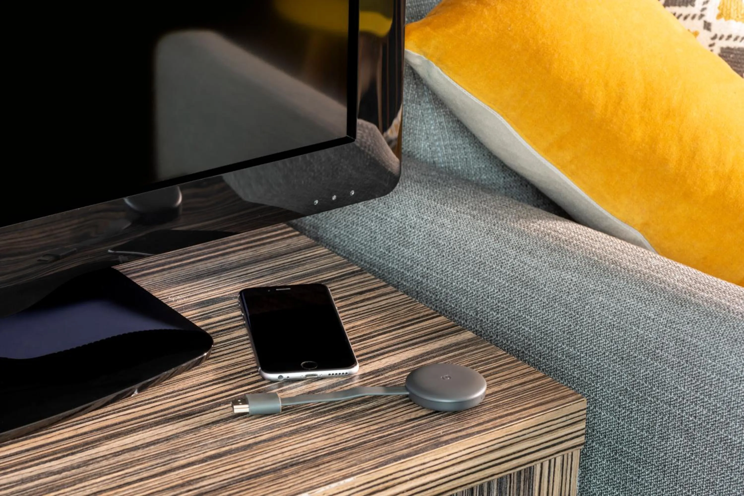 TV and multimedia in Aparthotel Adagio Access La Défense Puteaux