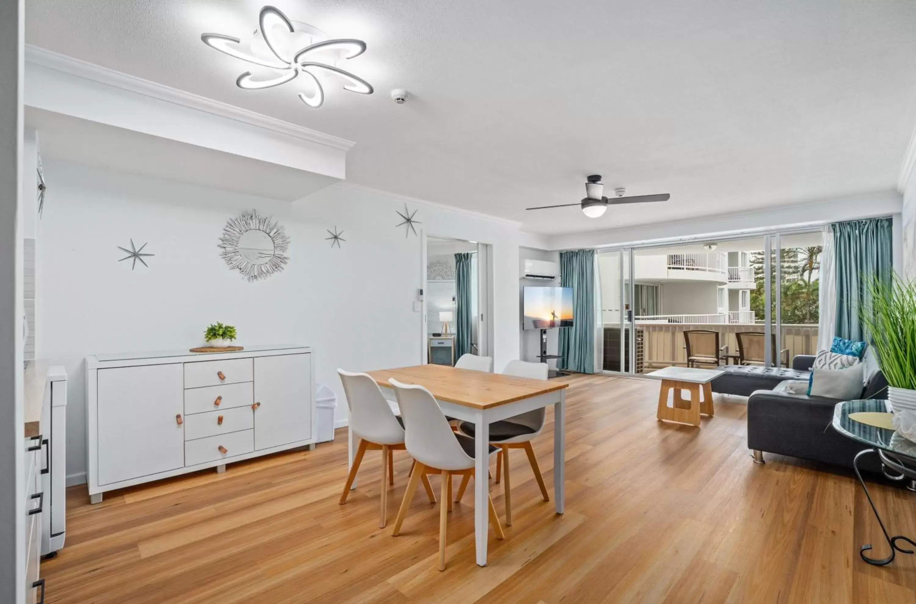 Dining Area in Sovereign on the Gold Coast