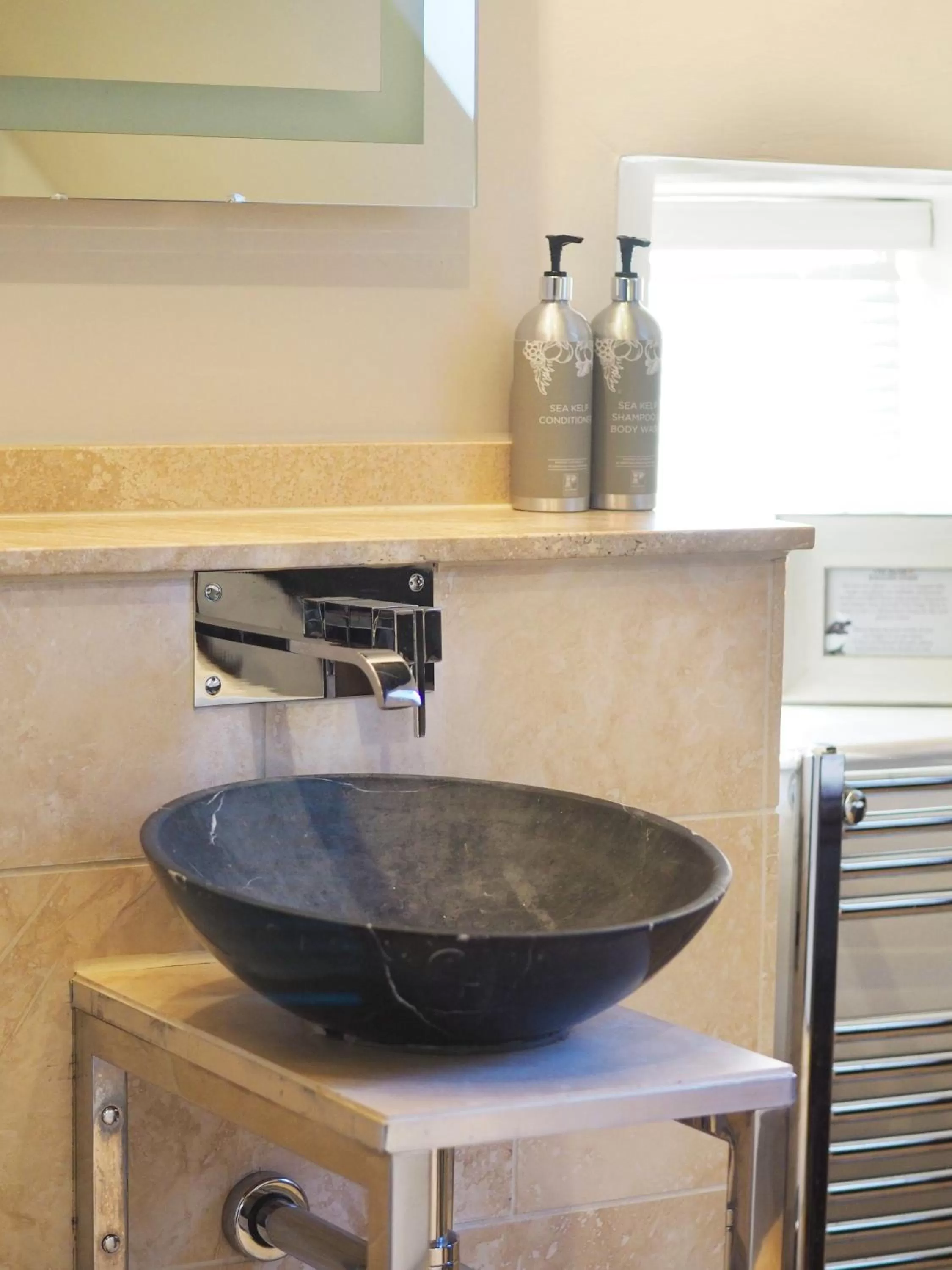 Bathroom in Bear and Ragged Staff