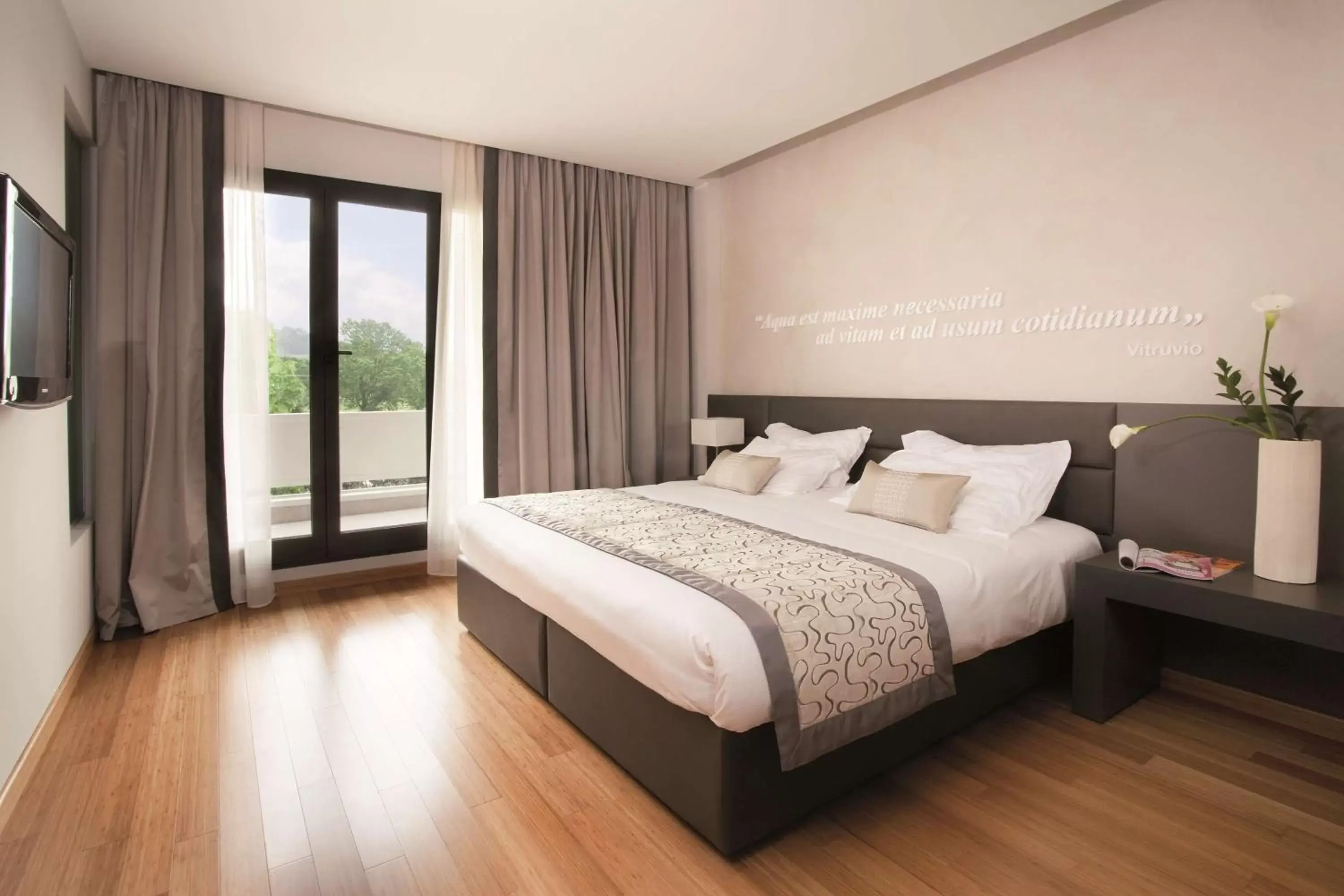 Photo of the whole room, Bed in Galzignano Resort Terme & Golf - Hotel Majestic Photo of the whole room, Bed in Galzignano Resort Terme & Golf - Hotel Majestic