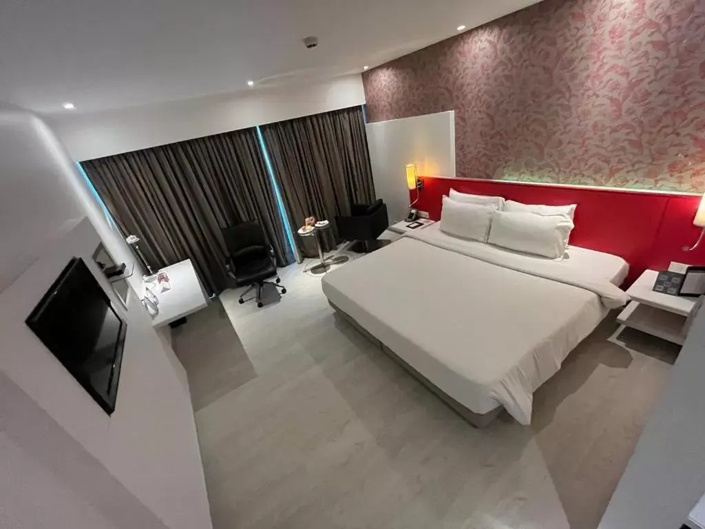 Bedroom in Country Inn & Suites By Radisson Navi Mumbai