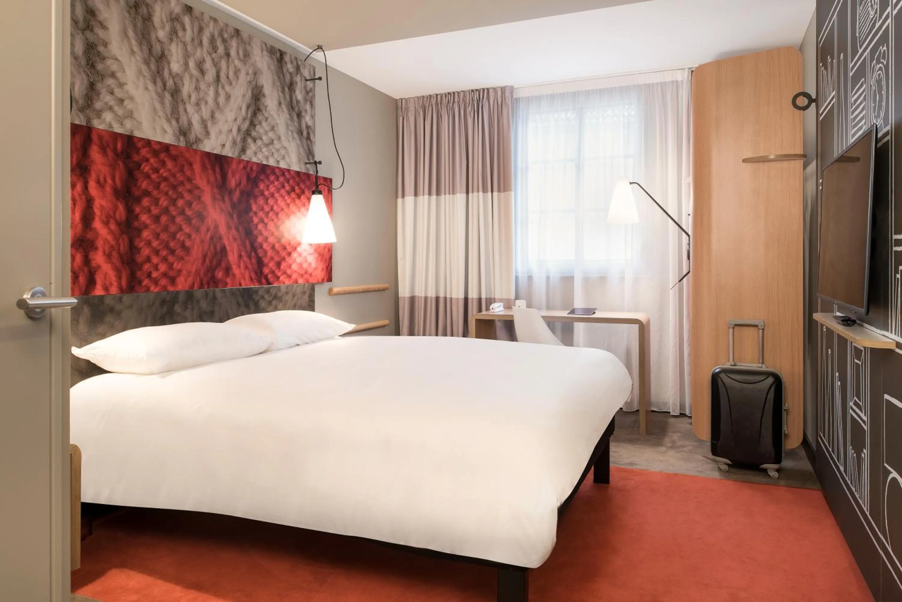 Bedroom, Bed in ibis Saint Germain en Laye Centre