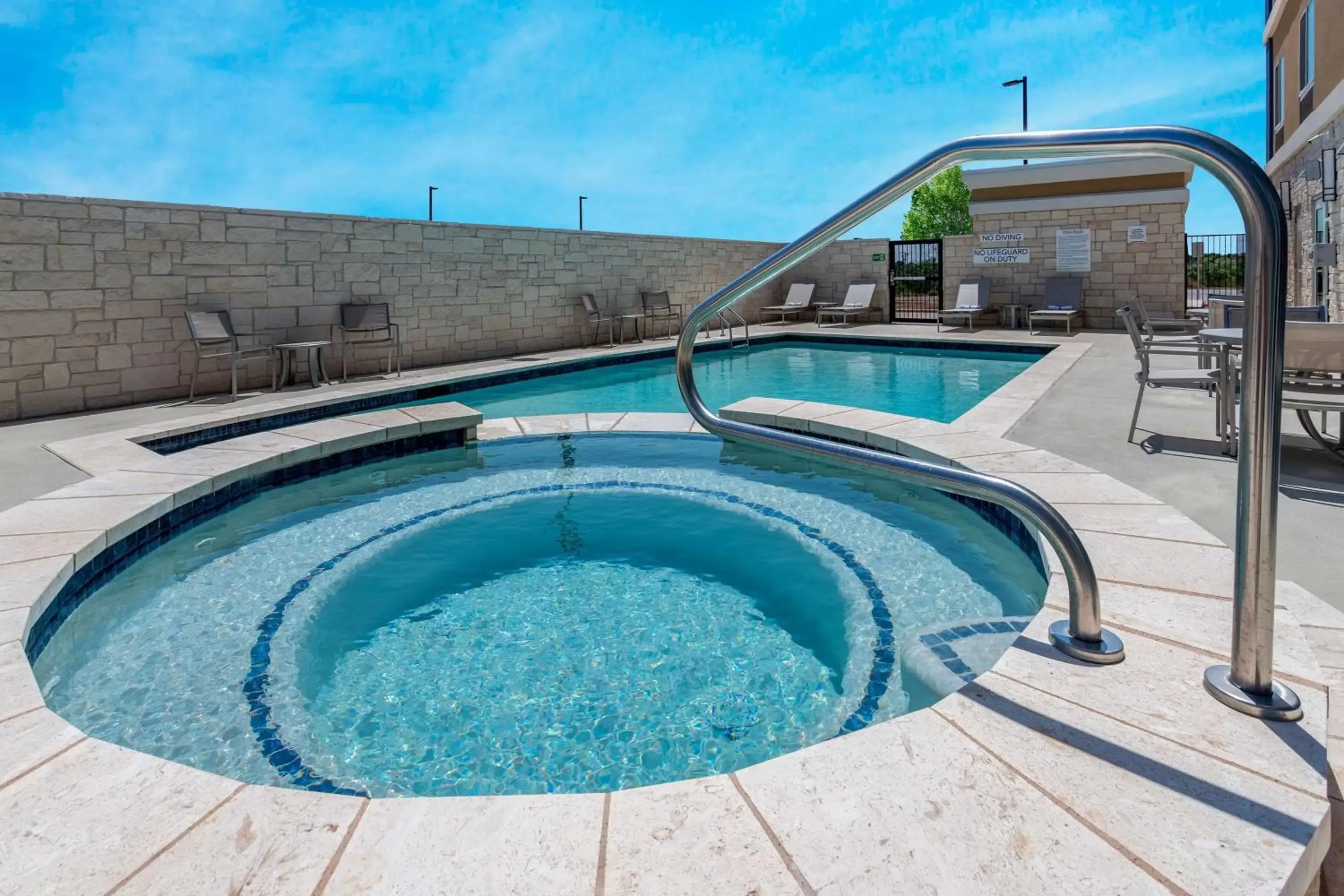 Hot Tub, Swimming Pool in AmericInn by Wyndham San Angelo