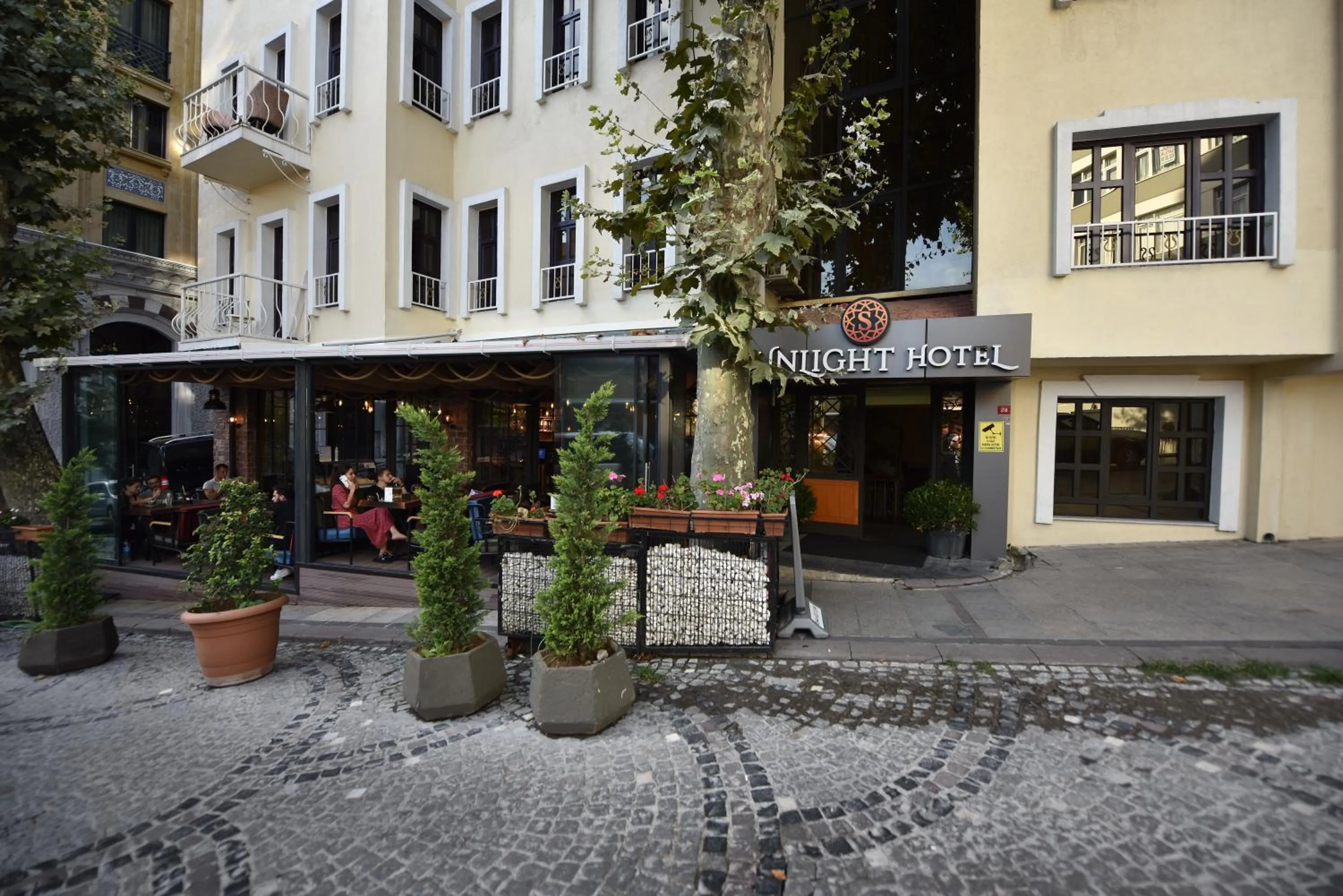 Property building in Sunlight Hotel