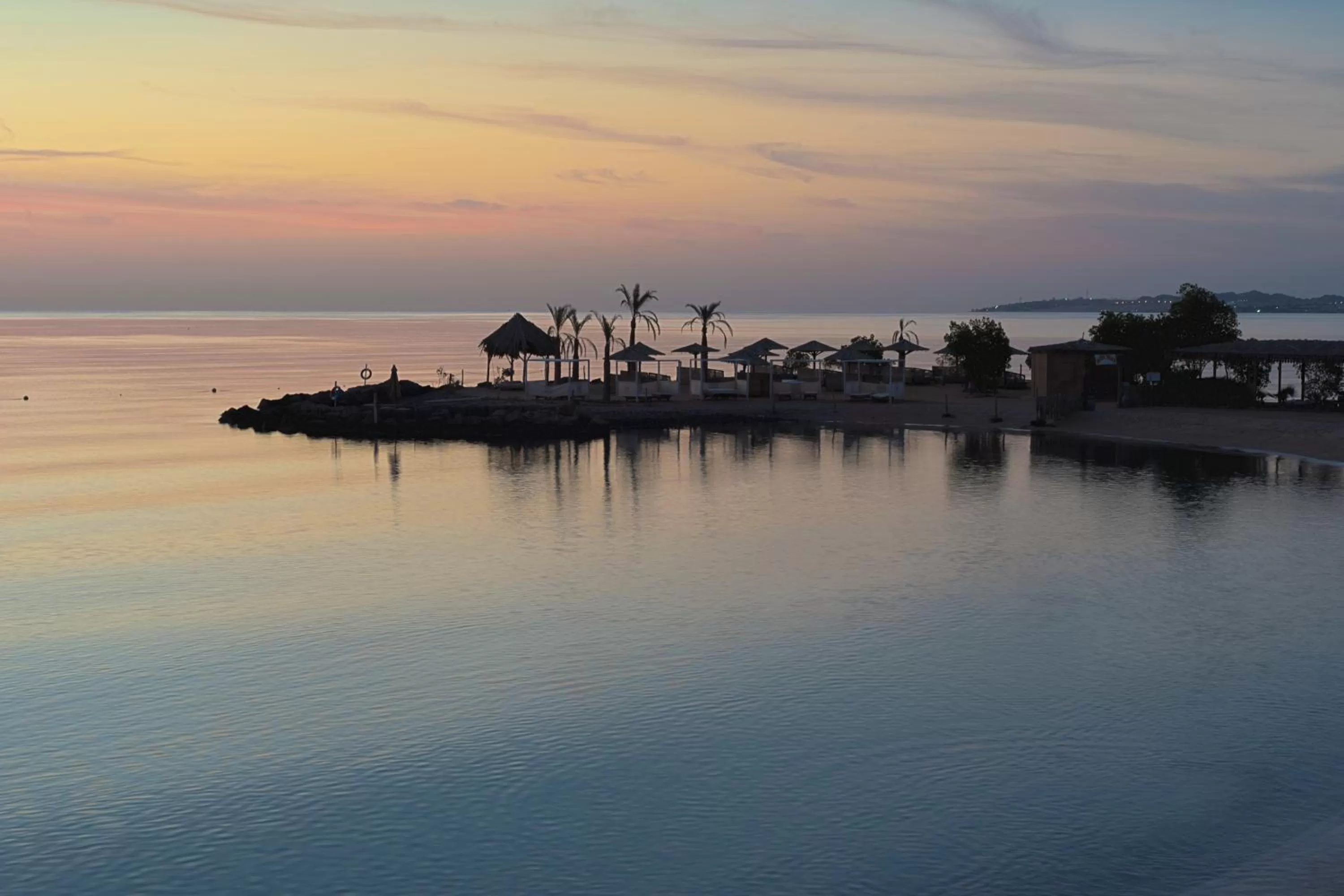 Beach in Mercure Hurghada Hotel