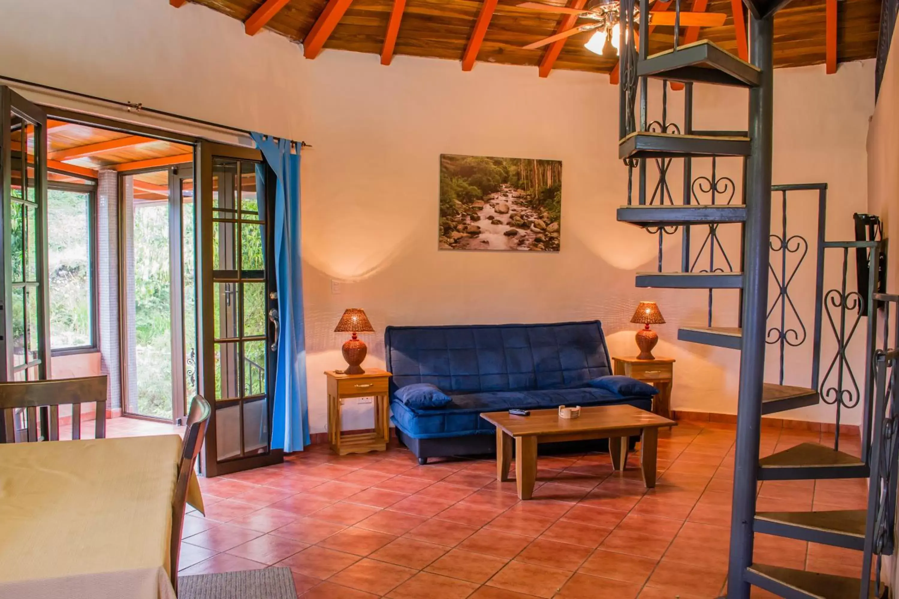 Living room in The Inn at Palo Alto Living room in The Inn at Palo Alto