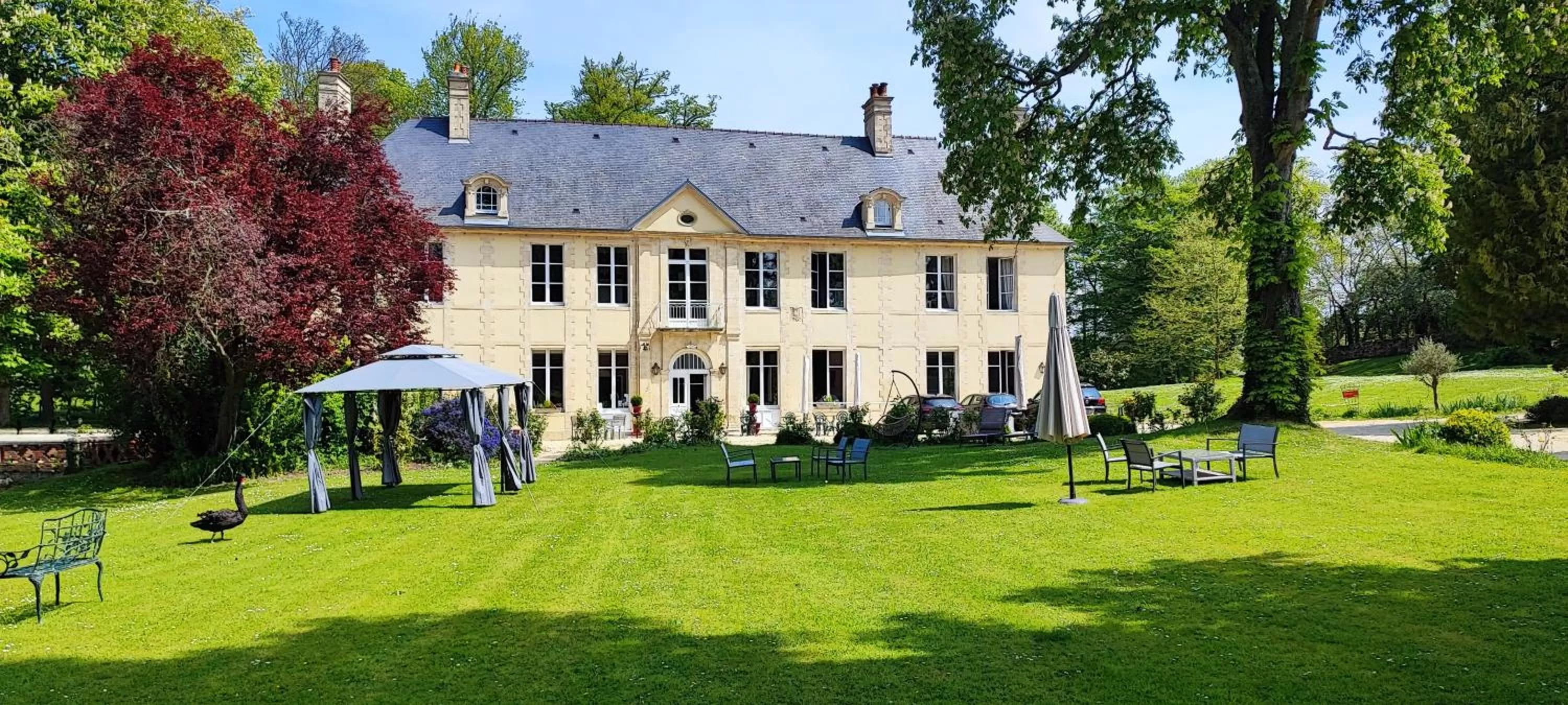 Property building in Château de Bellefontaine - Teritoria