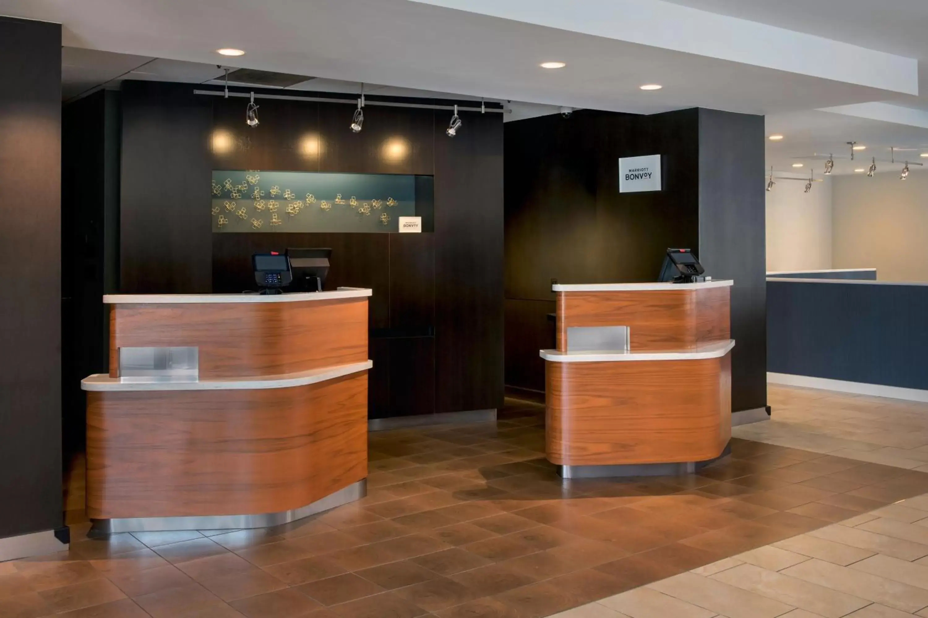 Property building, Lobby/Reception in Courtyard By Marriott Baltimore Hunt Valley