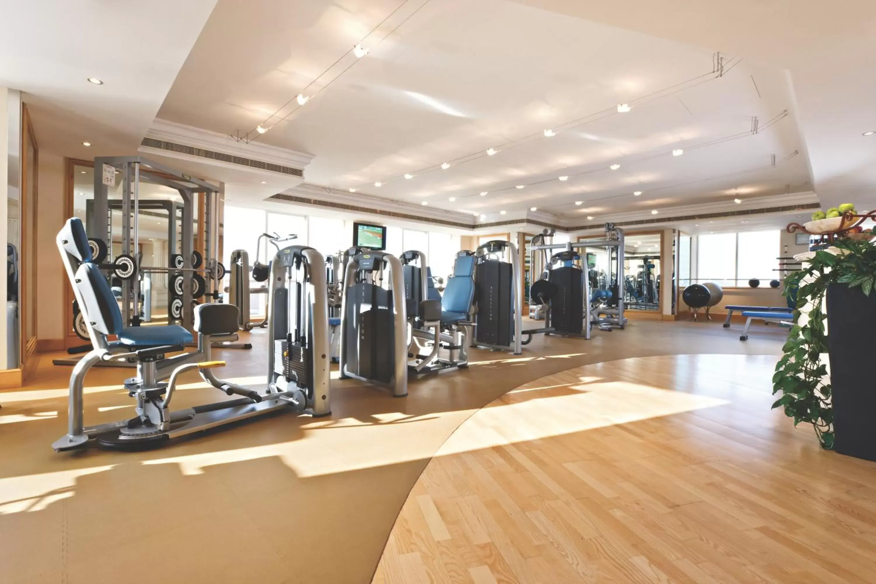 Fitness centre/facilities, Fitness Center/Facilities in Fairmont Dubai