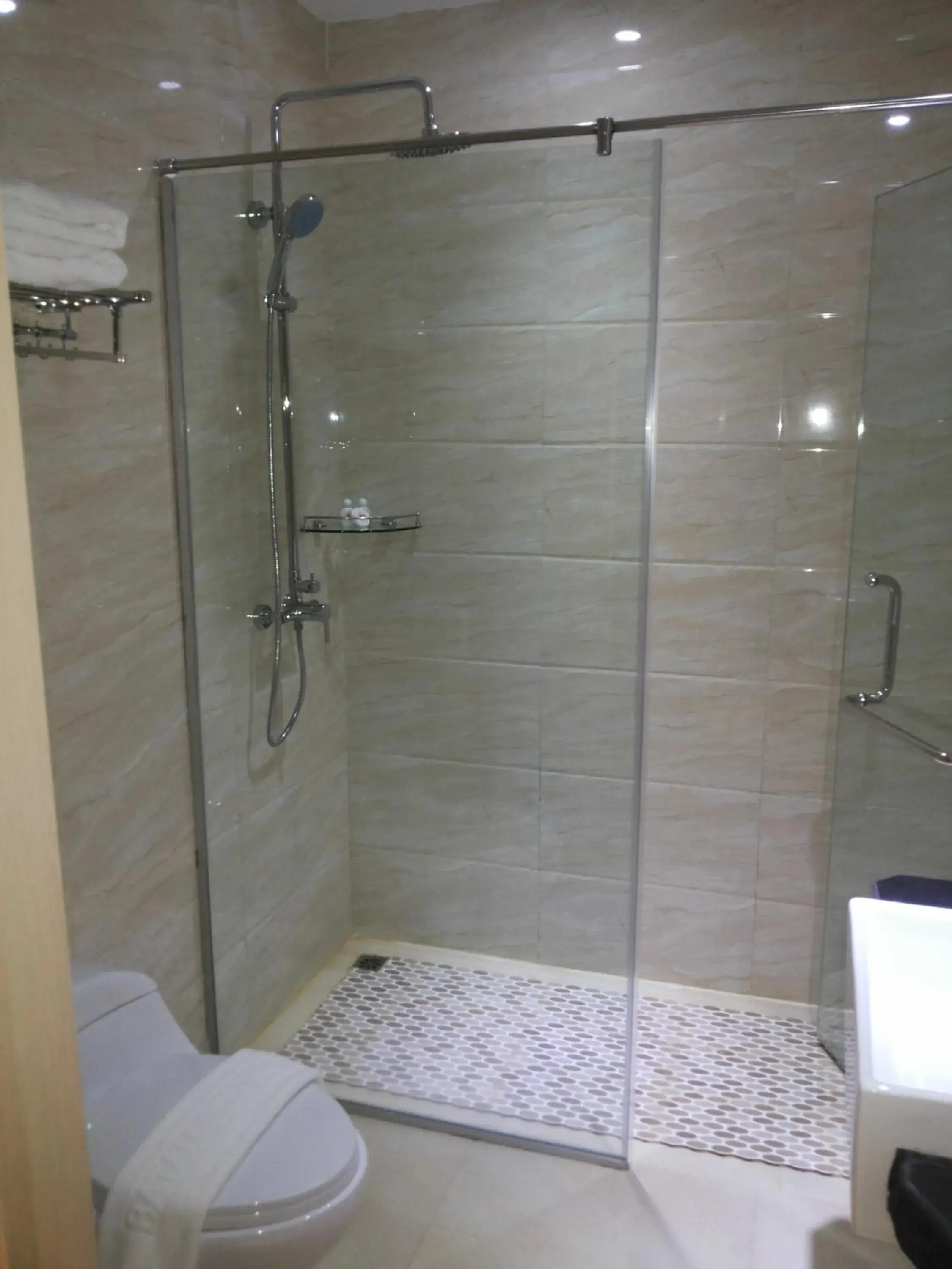 Bathroom in Batam City Hotel