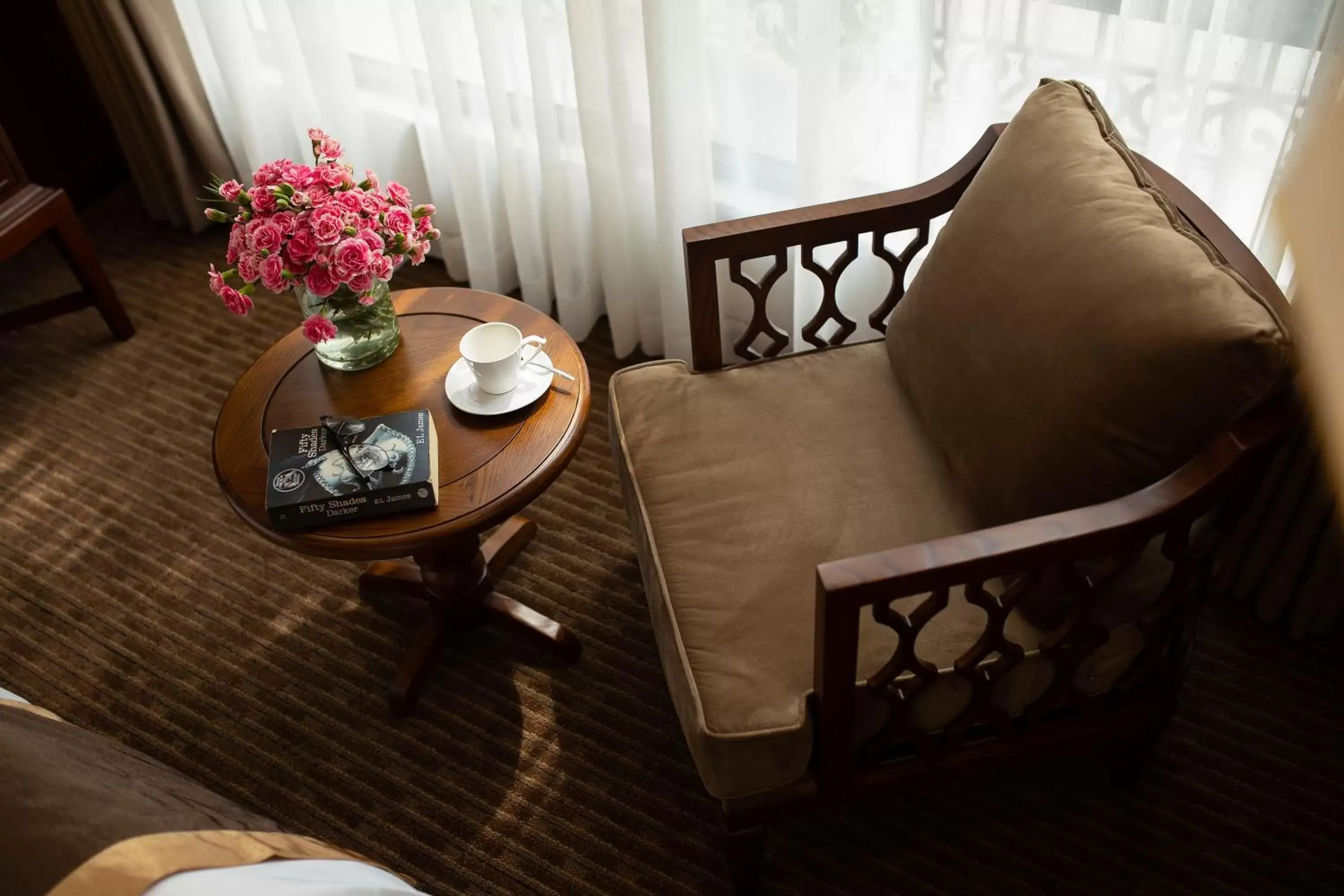 Coffee/tea facilities, Seating Area in Rex Hanoi Hotel