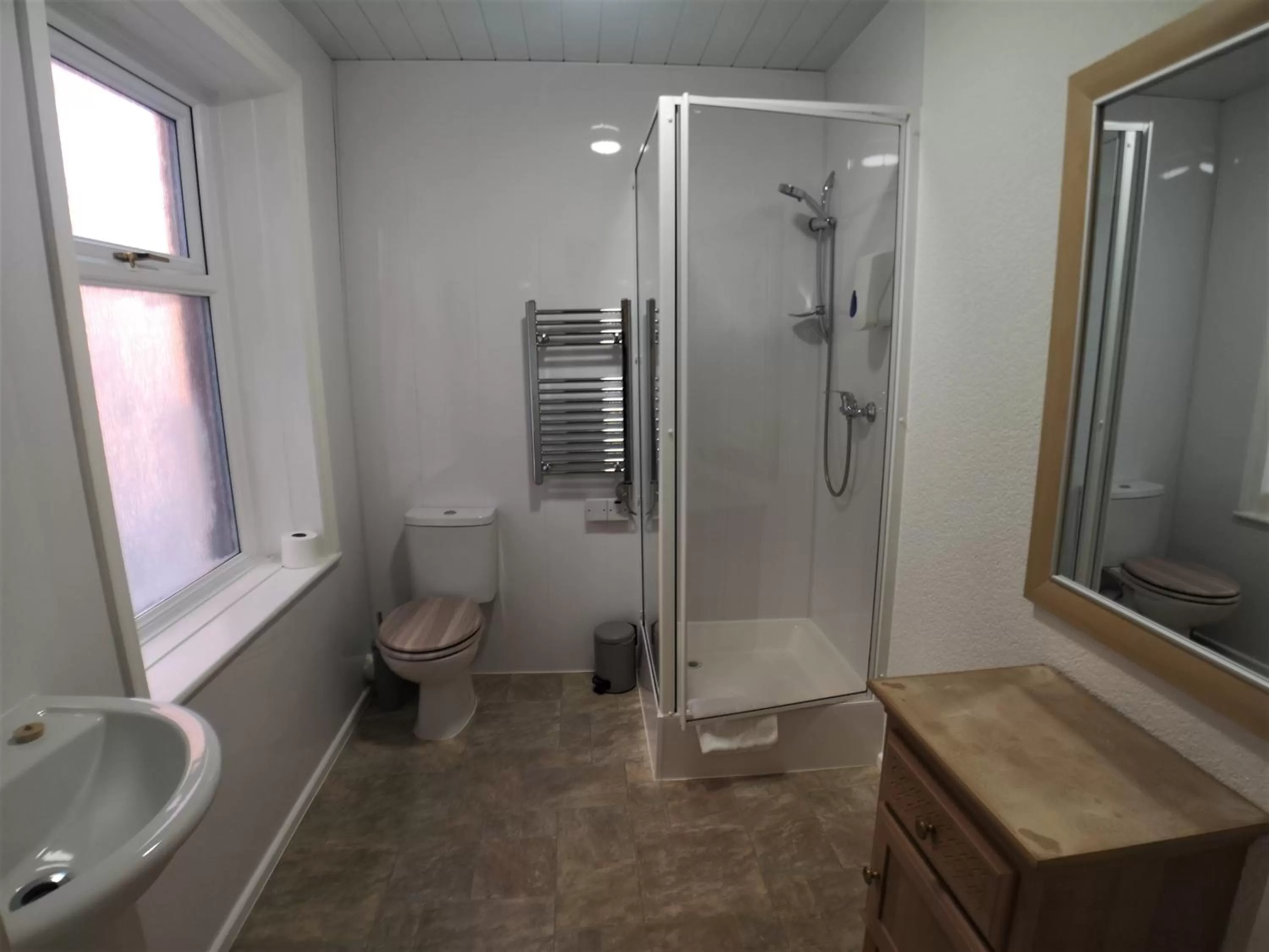 Shower in The Hopton Hotel