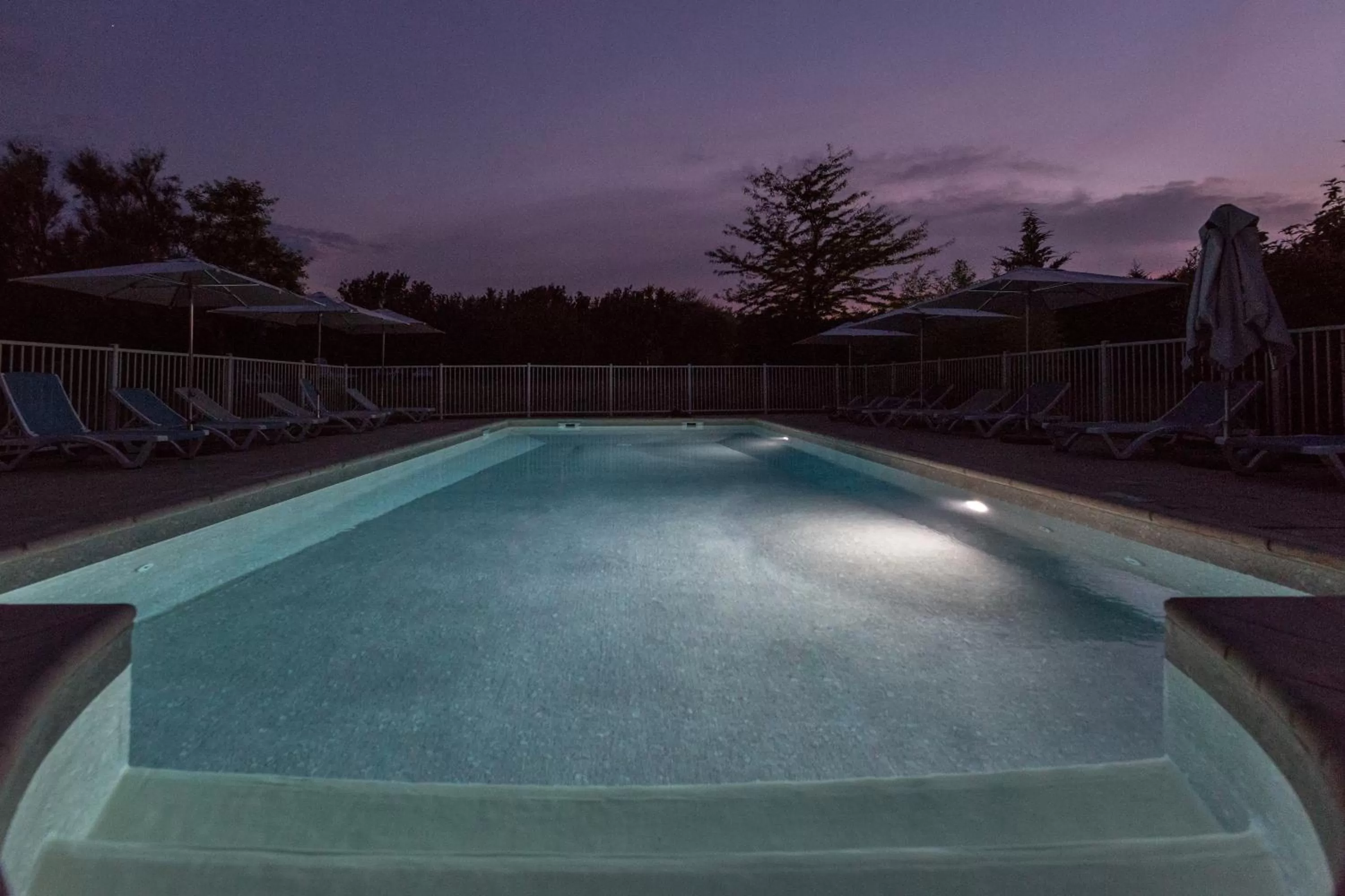 Swimming pool in ibis Sisteron