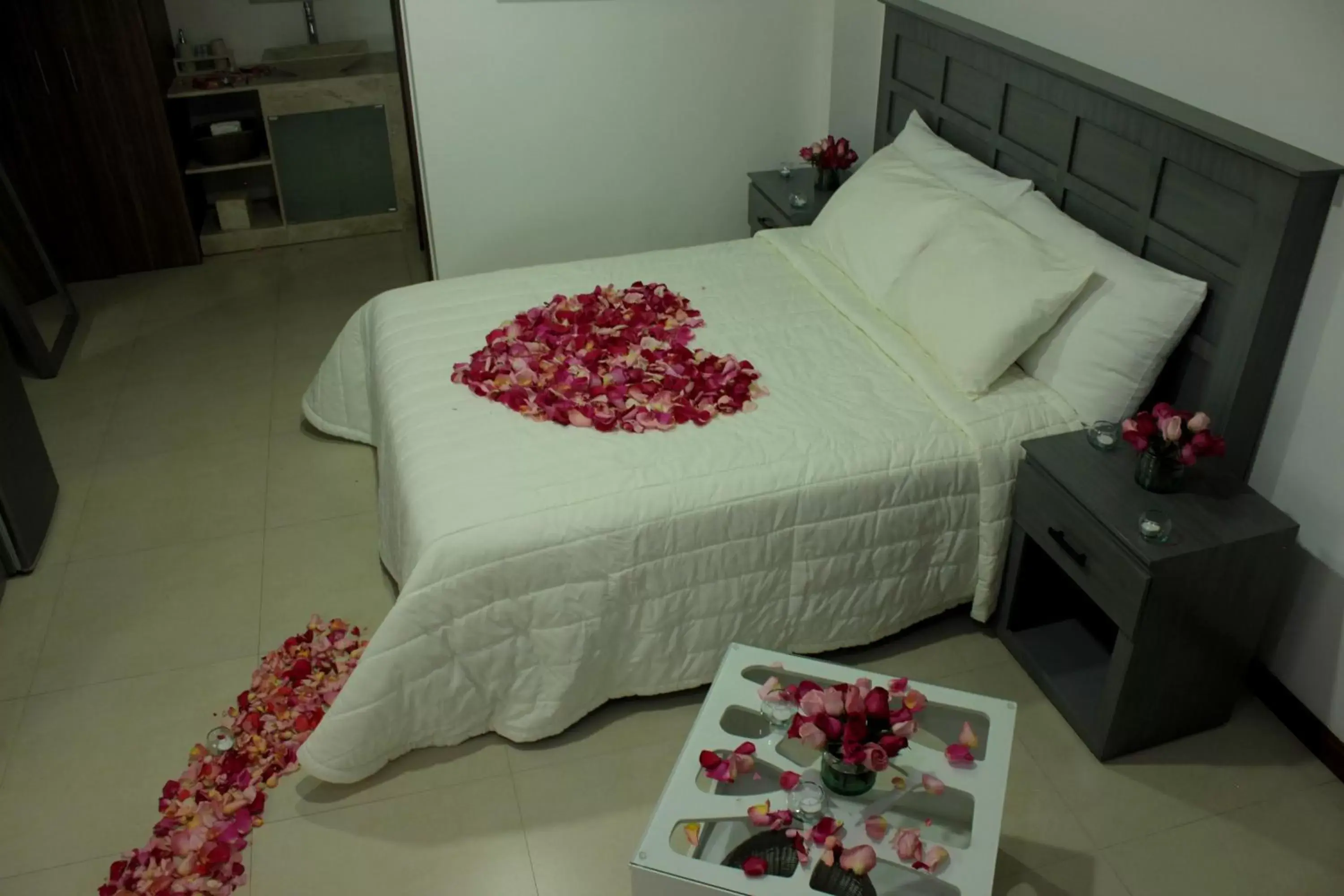 Bed in Grand Gardenia