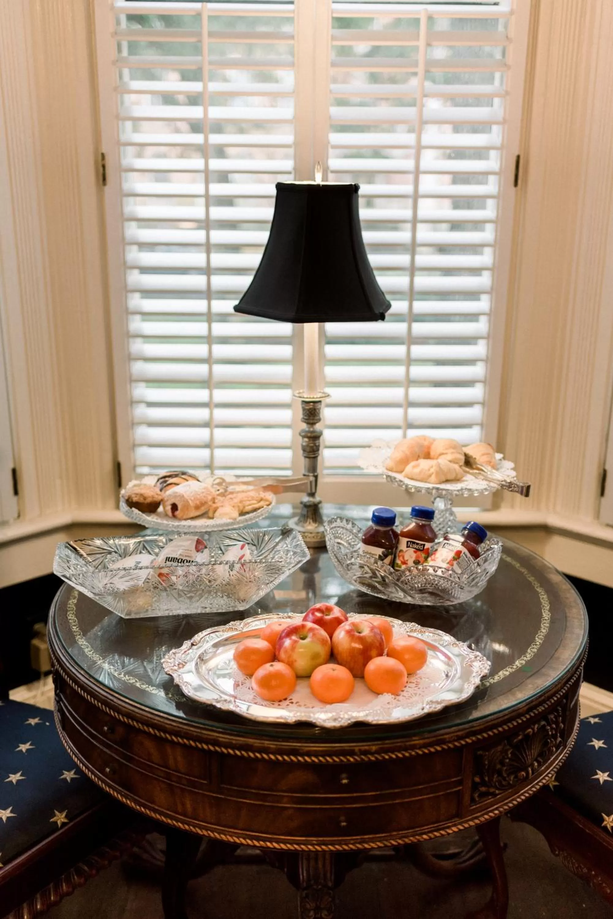 Breakfast in Ballastone Inn