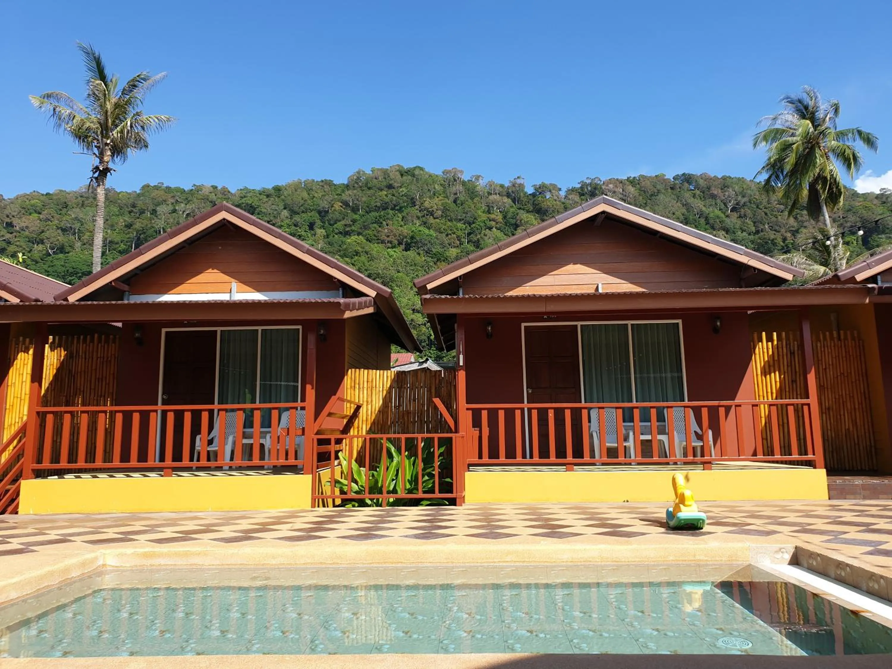 Family Bungalow with Garden View in Lanta For Rest Boutique