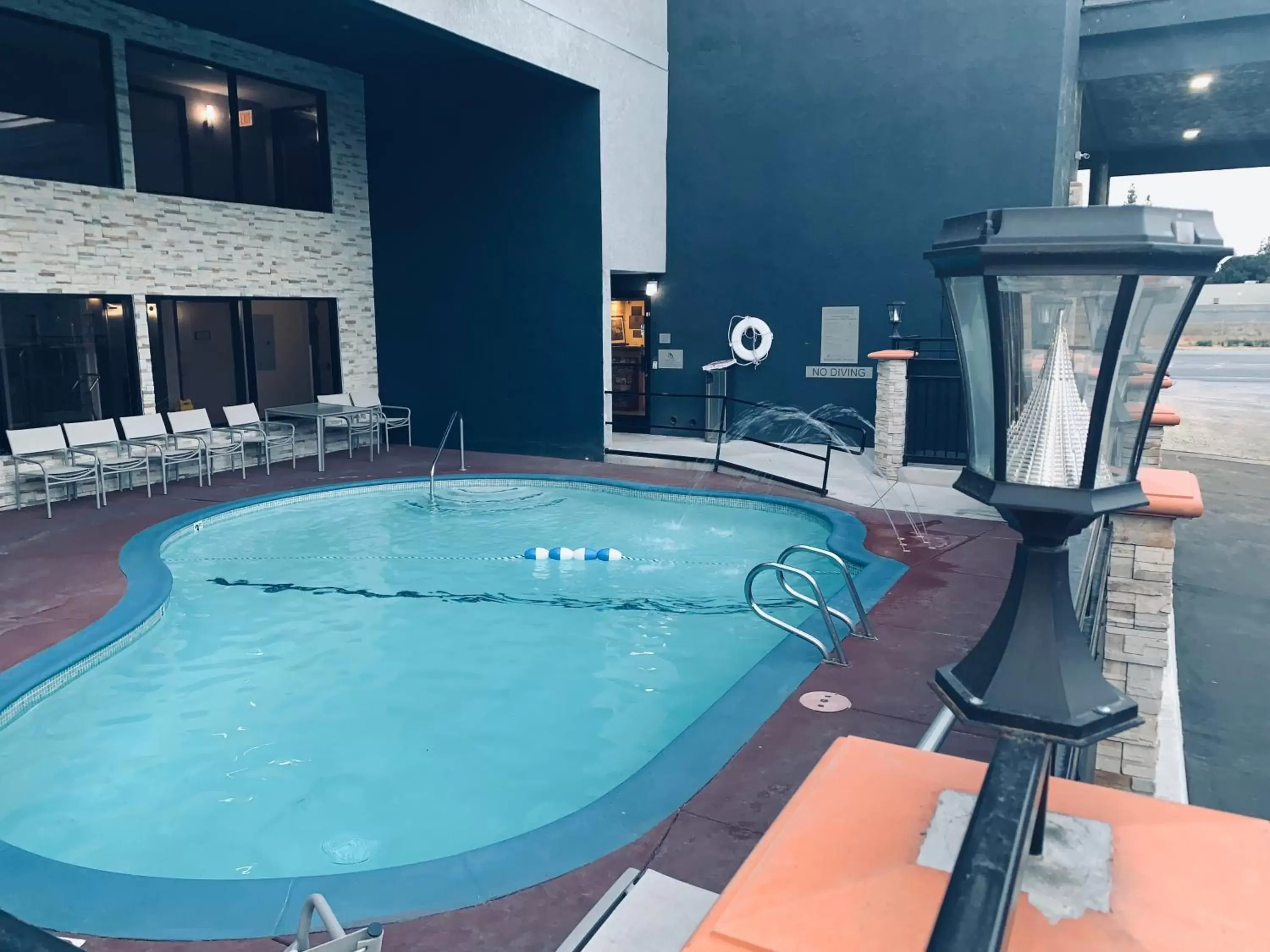 Swimming Pool in Country Inn & Suites by Radisson, Bakersfield, CA