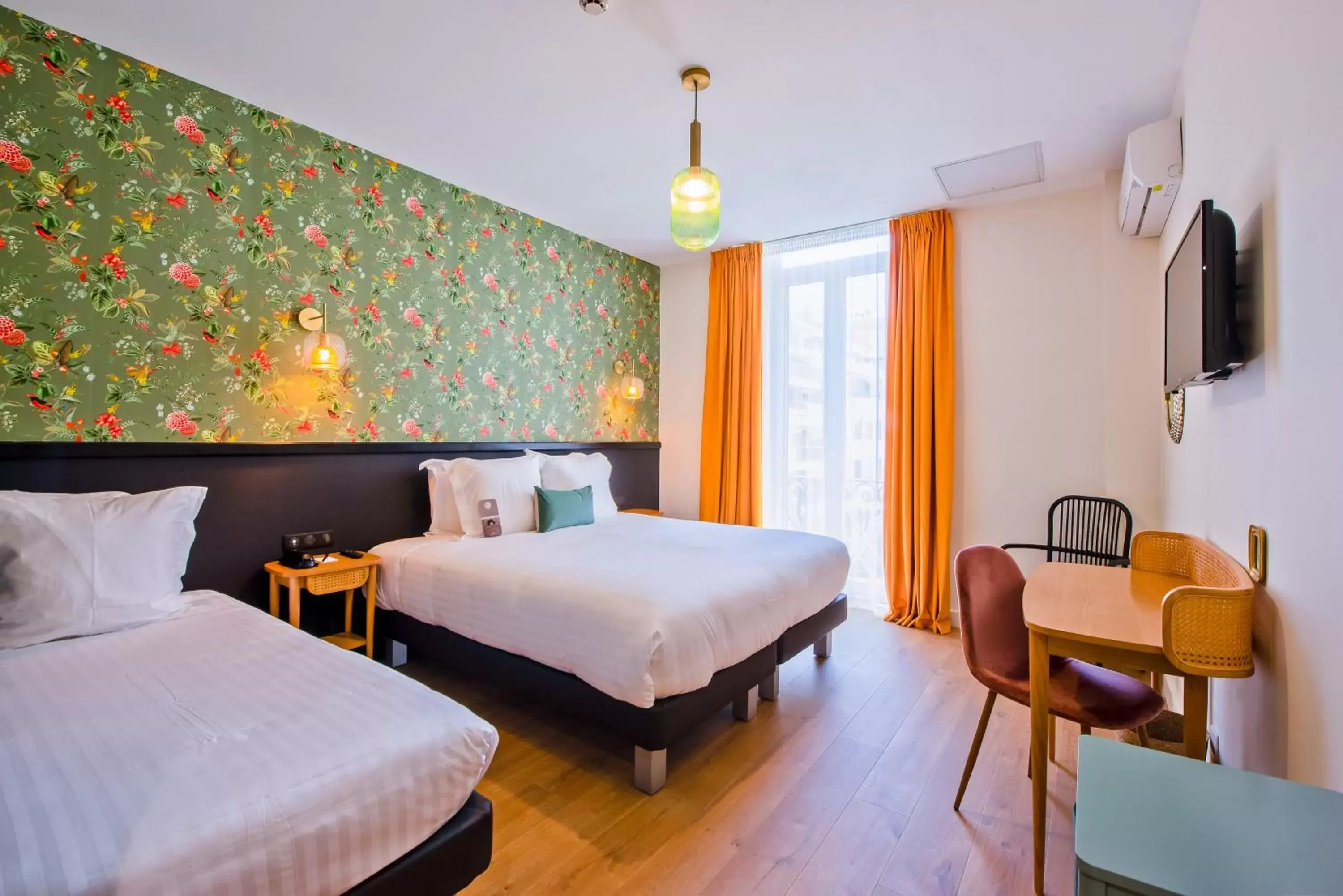 Bedroom, Bed in Hotel La Villa Nice Promenade