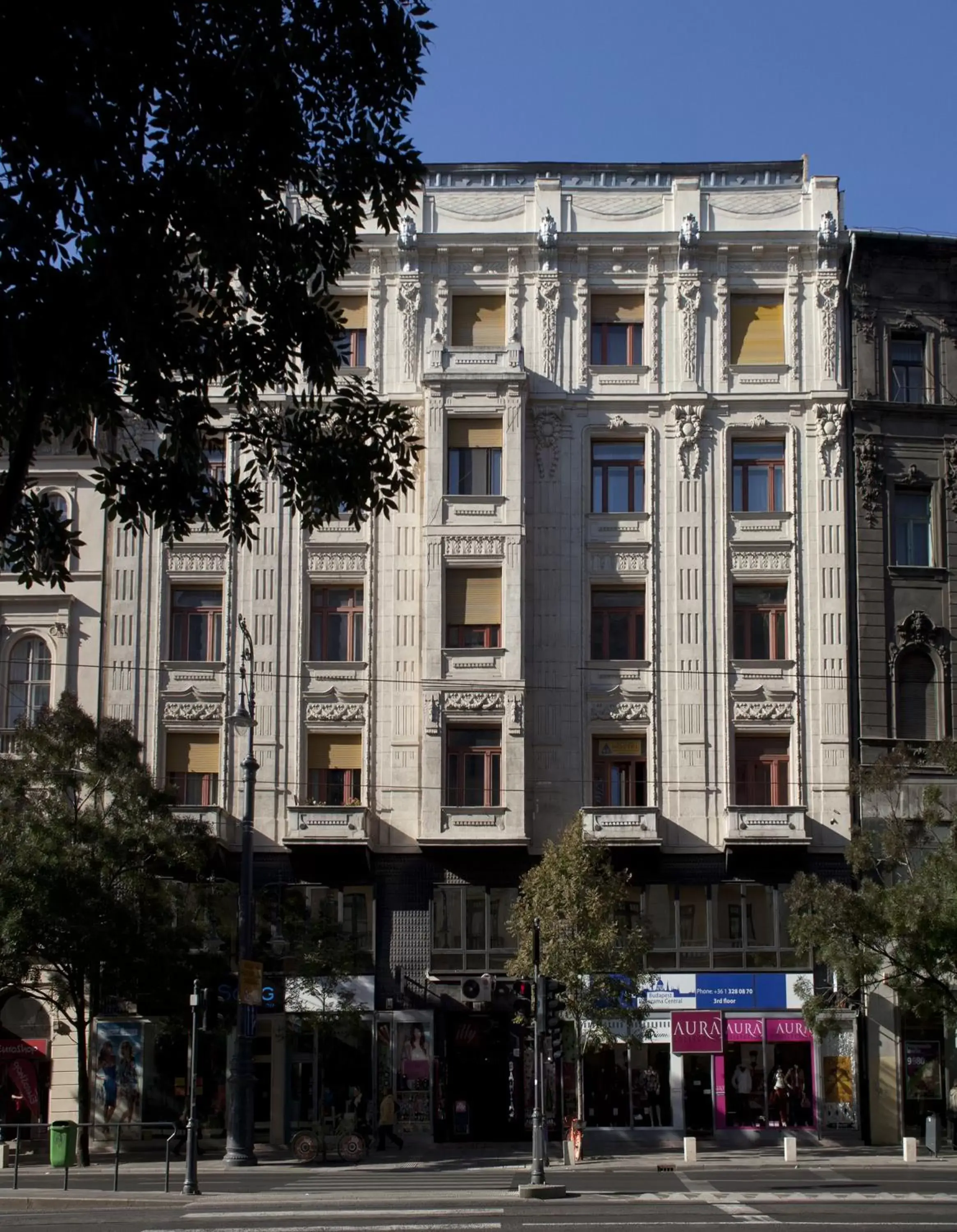 Facade/entrance, Property Building in Budapest Panorama Central