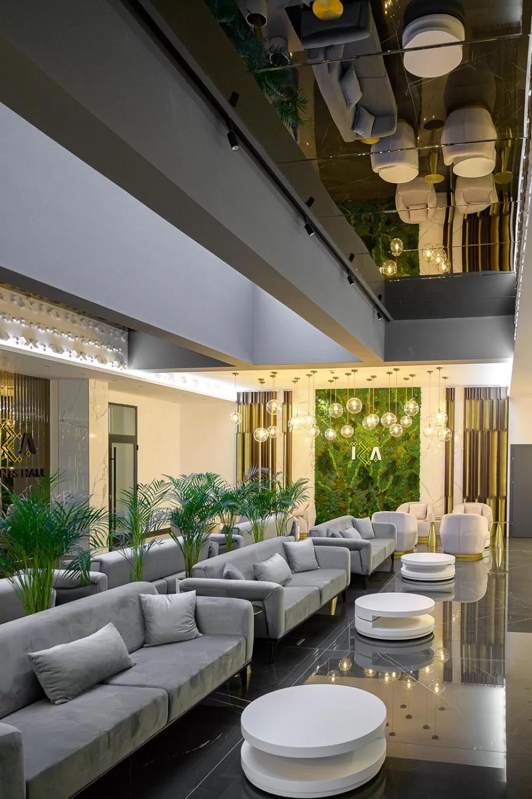 Lobby or reception in Iza Hotel