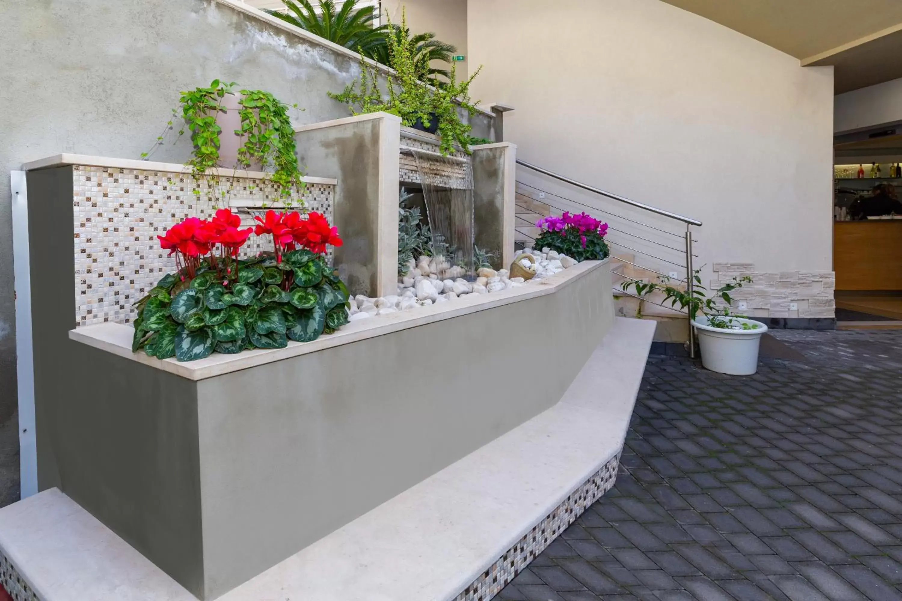 Facade/entrance in Zeus Hotel - Aparthotel - Meeting & Congress Facade/entrance in Zeus Hotel - Aparthotel - Meeting & Congress