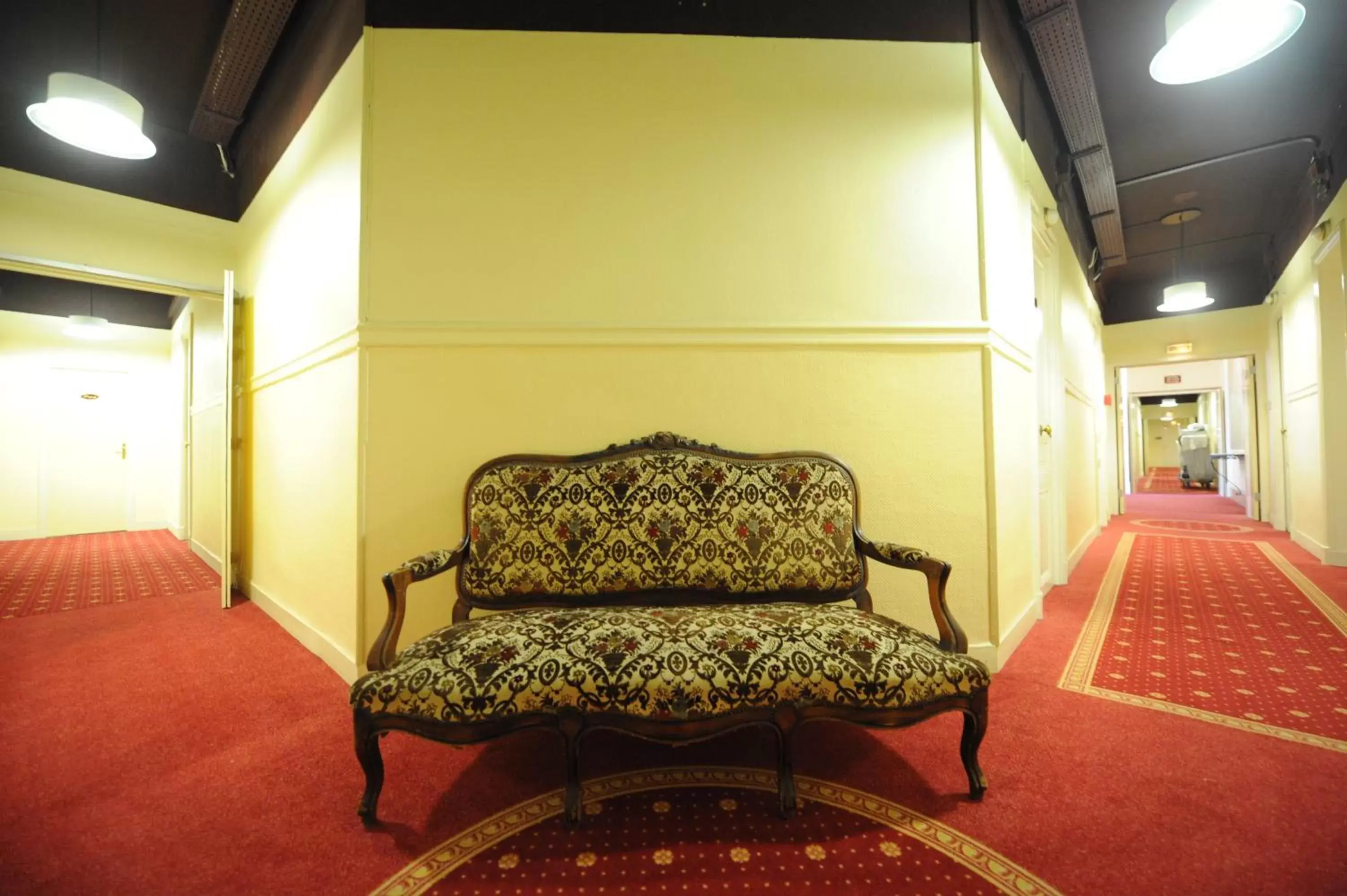 Decorative detail, Seating Area in Best Western Continental Pau Centre