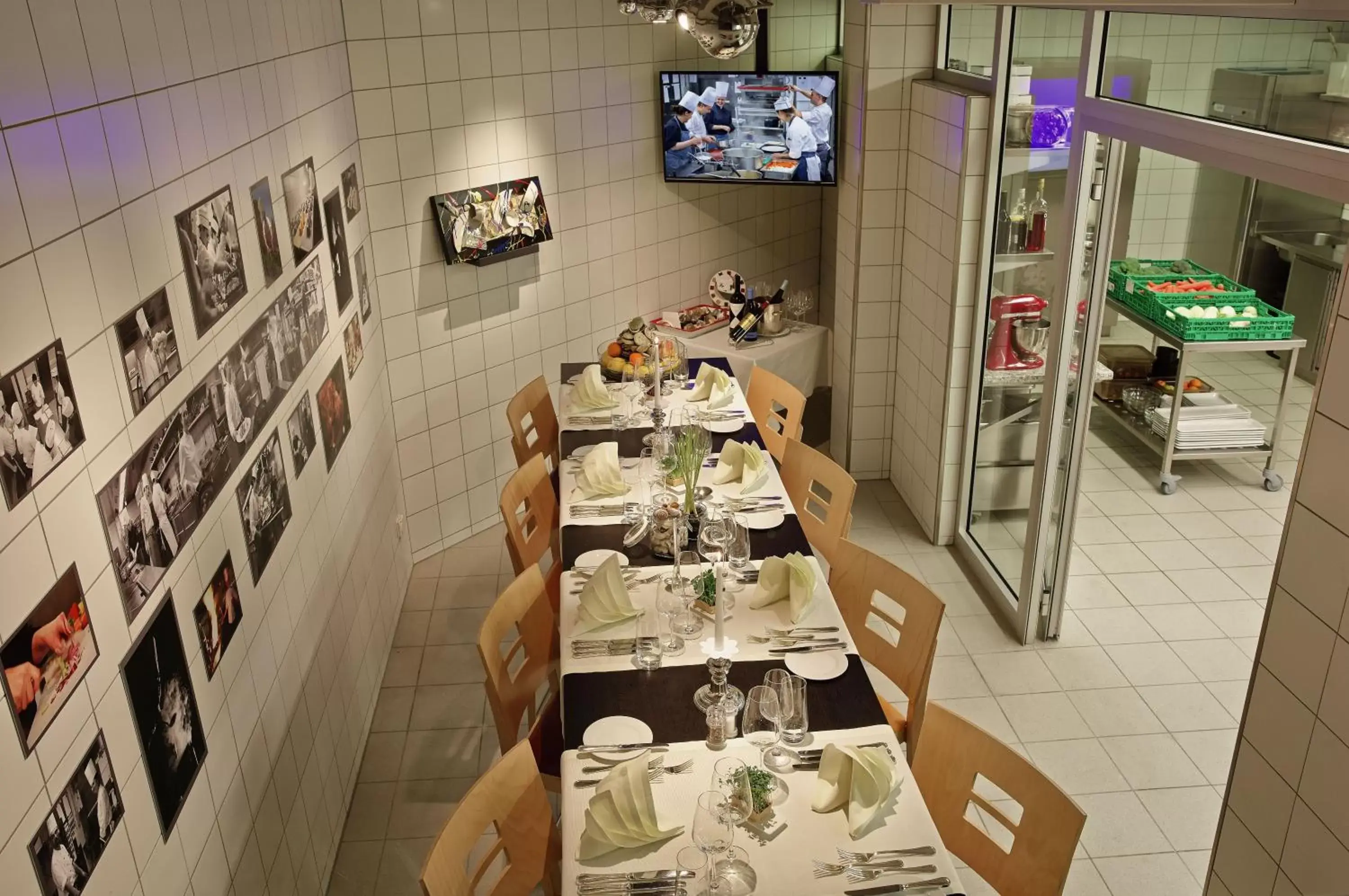 Food and drinks, Restaurant/Places to Eat in Hotel Seepark Thun