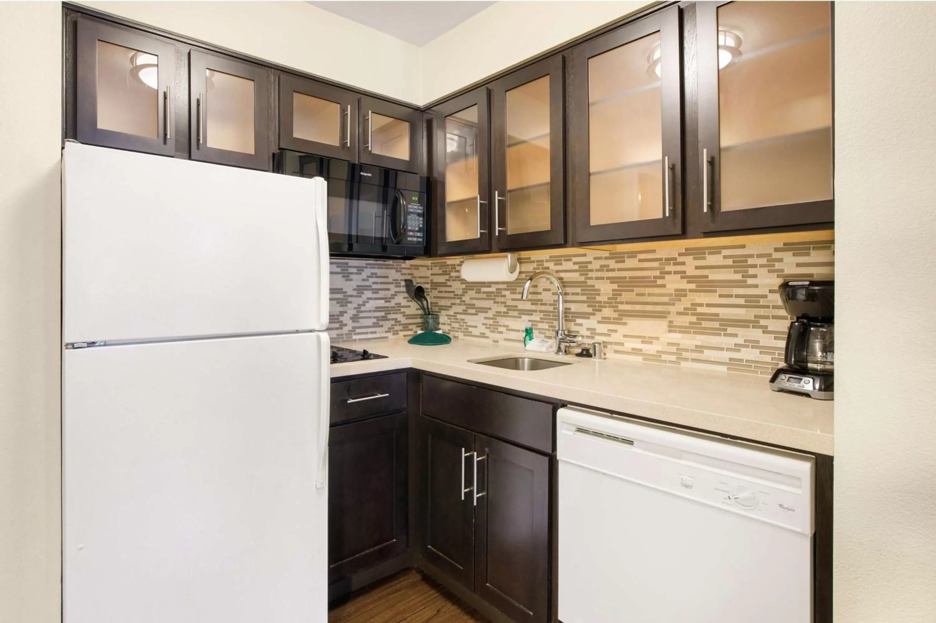 Kitchen or kitchenette in Sonesta ES Suites San Diego - Rancho Bernardo