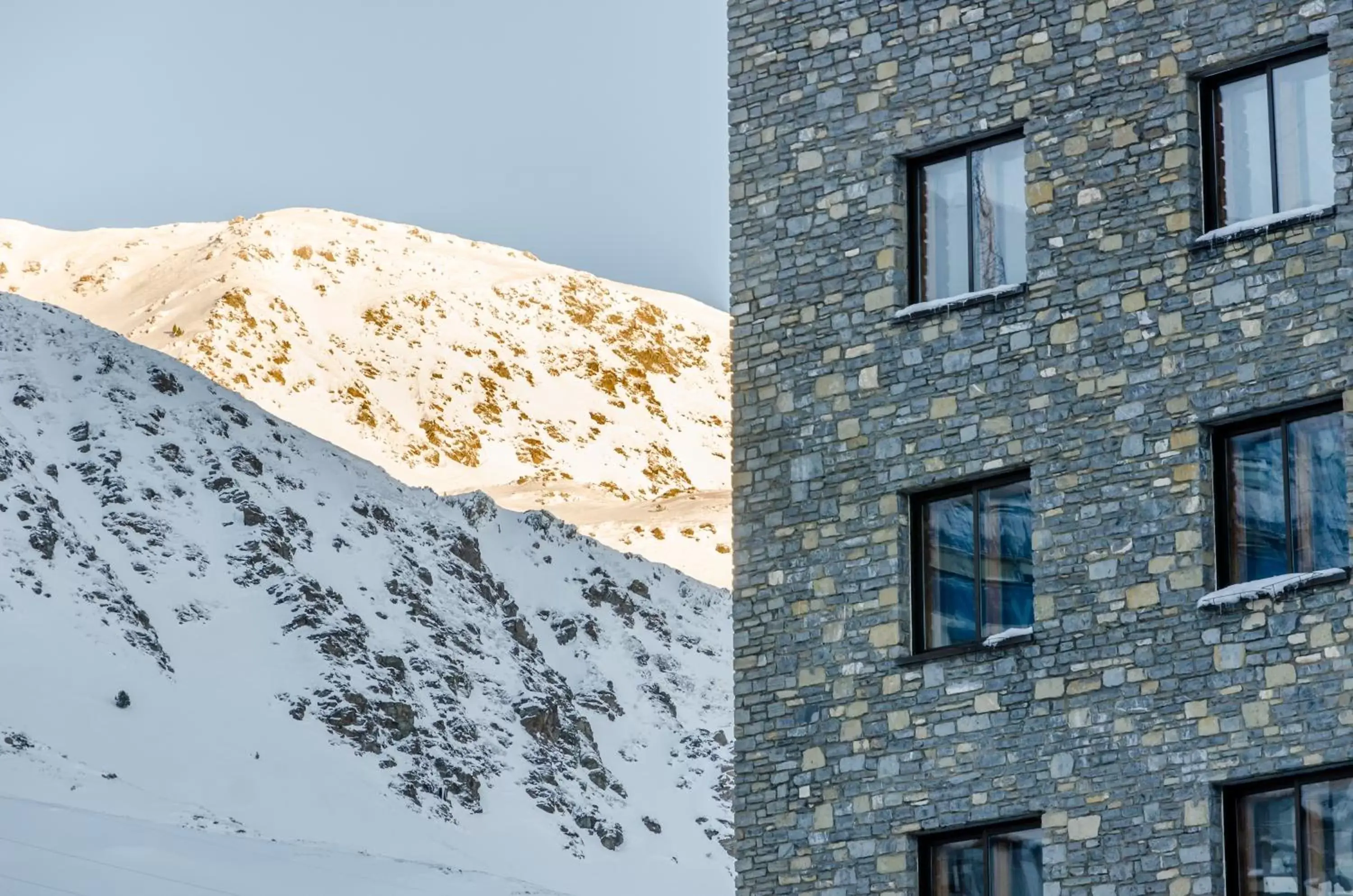 Facade/entrance, Winter in Cal Ruiz