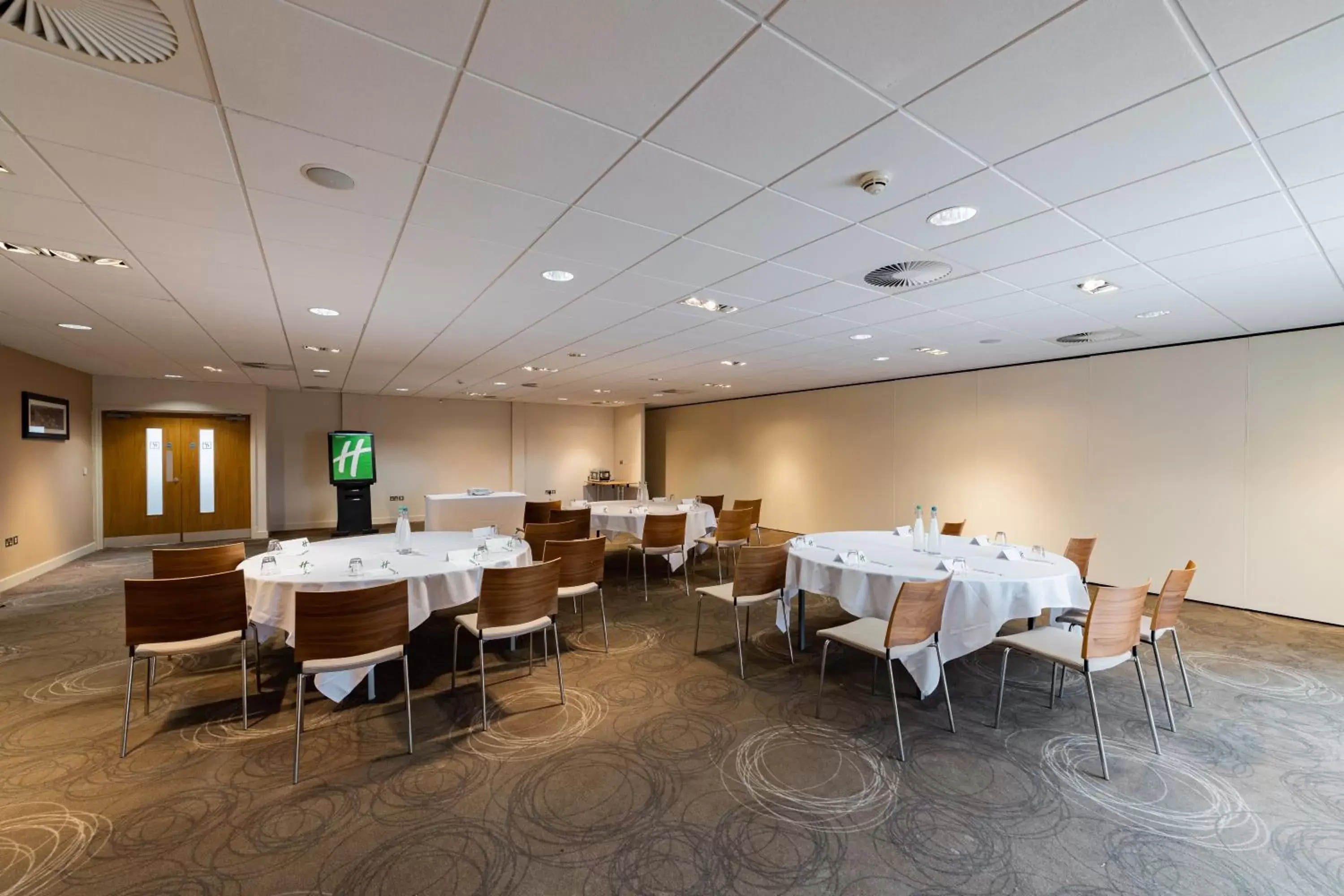 Meeting/conference room in Holiday Inn Winchester, an IHG Hotel