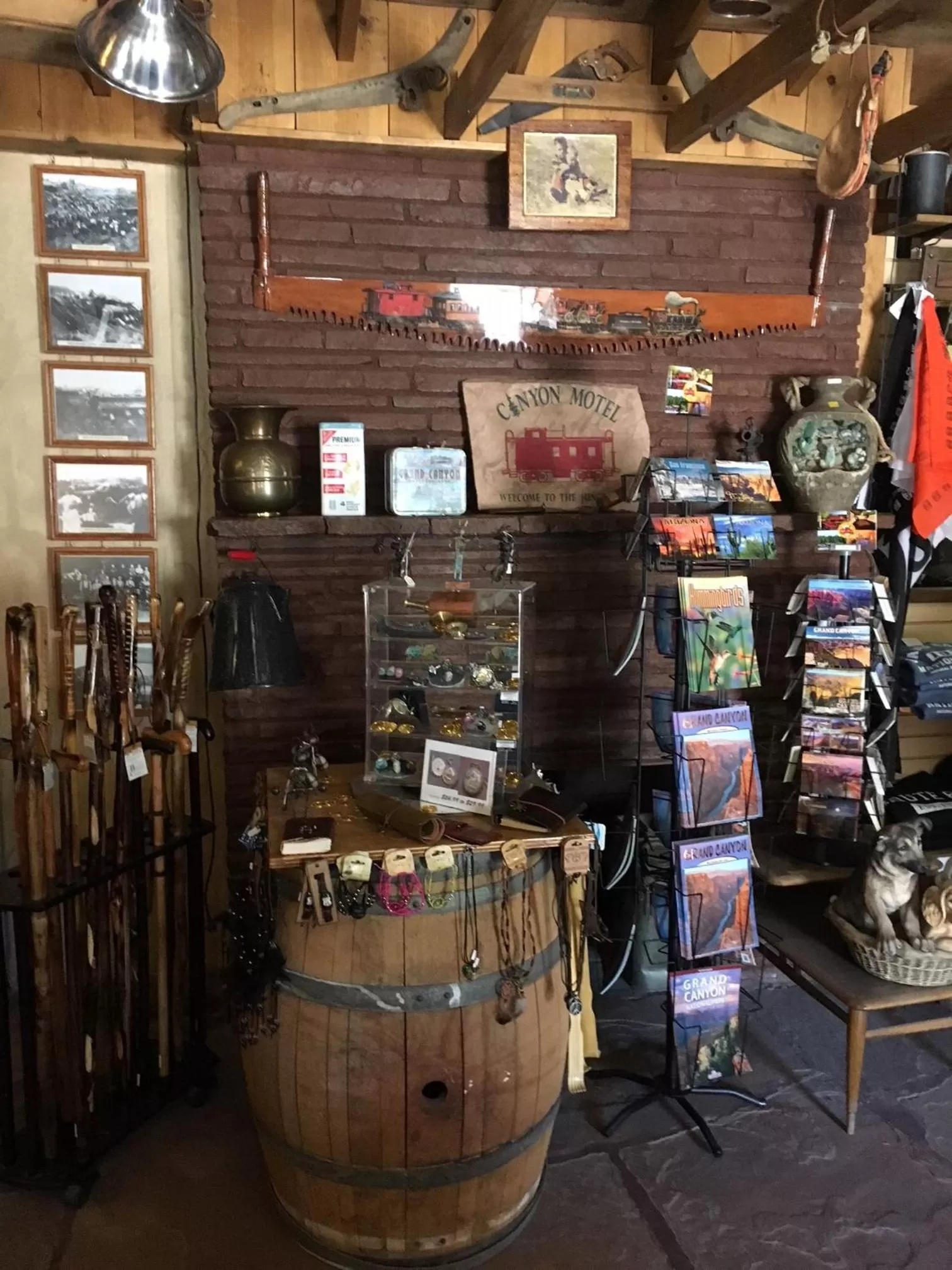 On-site shops in The Canyon Motel & RV Park