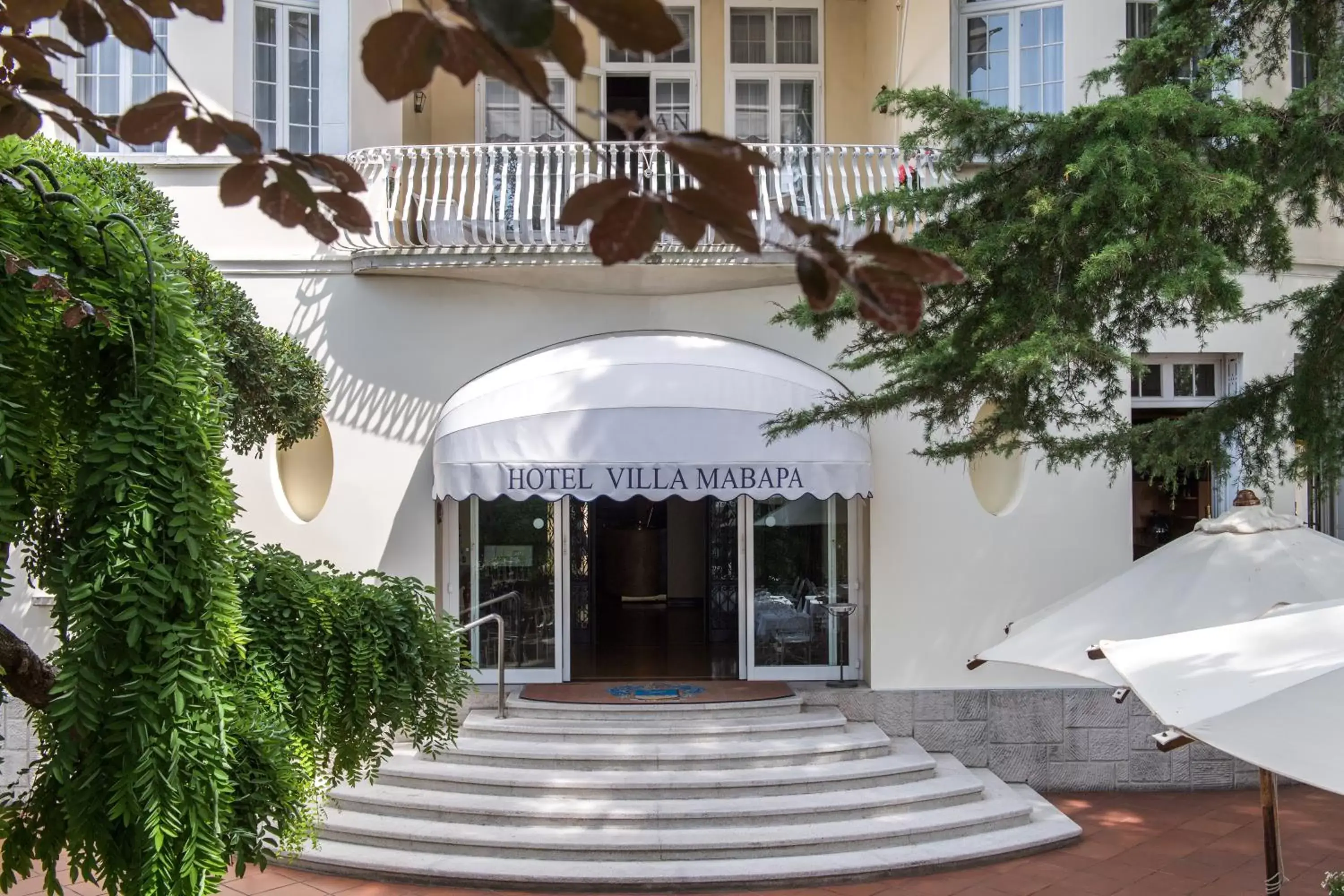 Facade/entrance in Hotel Villa Mabapa