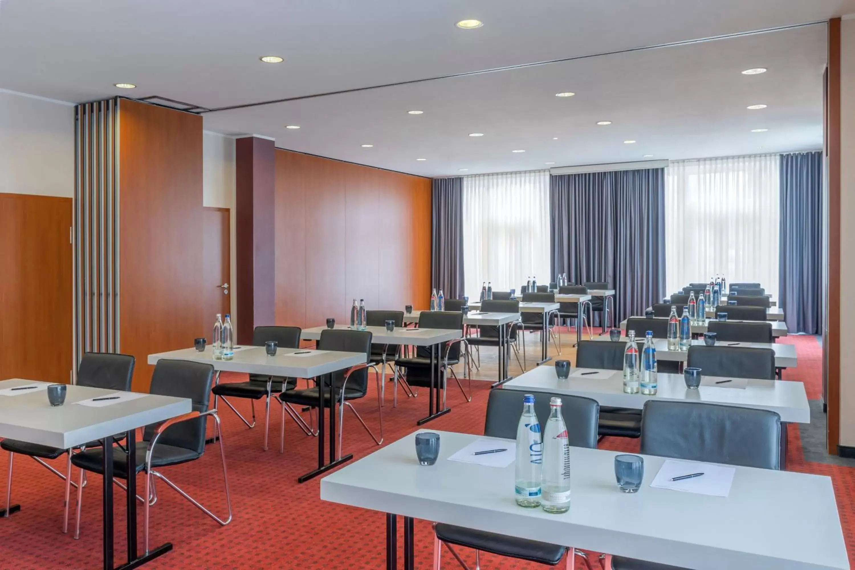 Meeting/conference room, Restaurant/Places to Eat in Hotel Münster Kongresscenter affiliated by Meliá