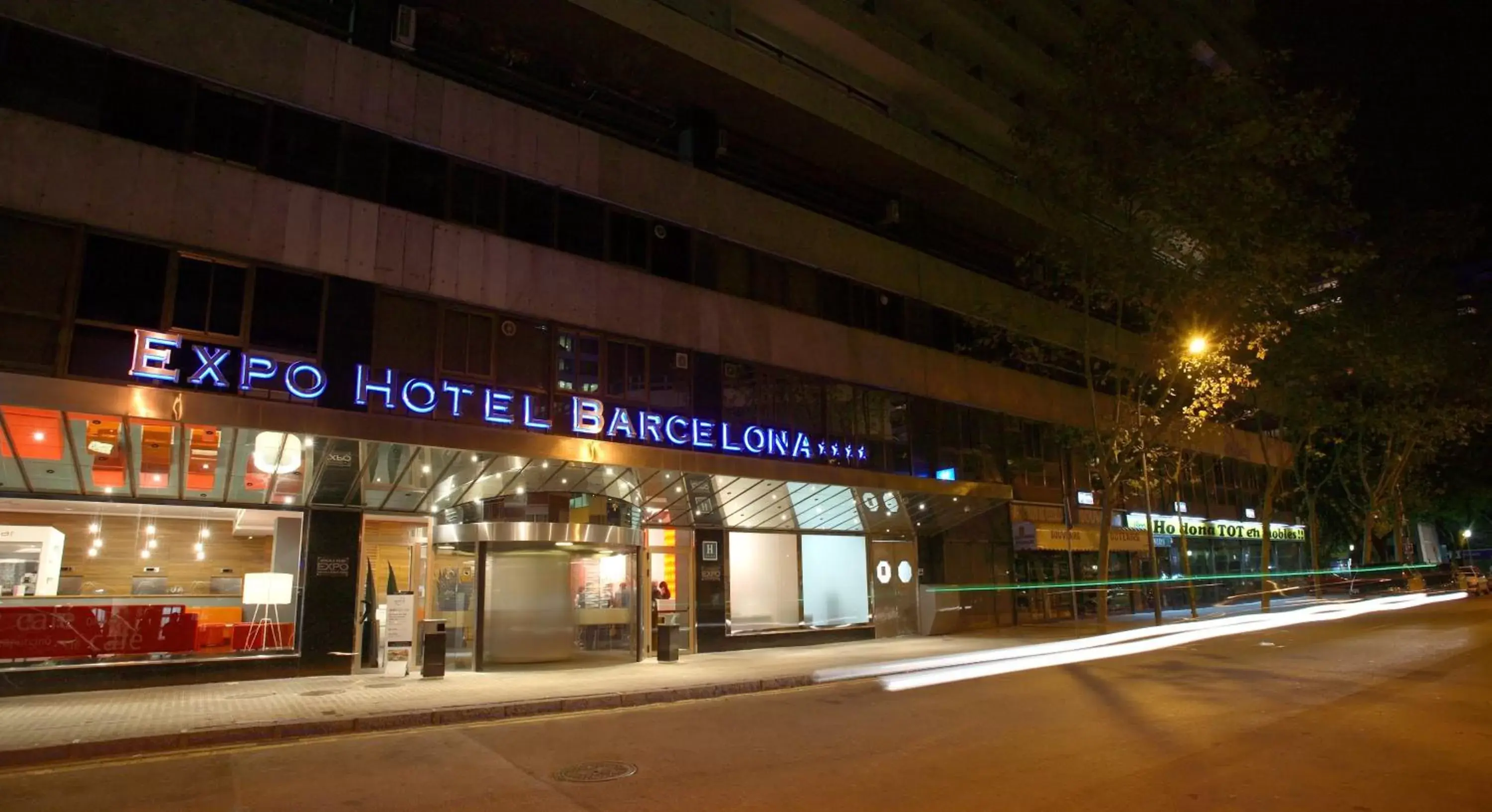Facade/entrance, Property Building in Expo Hotel Barcelona