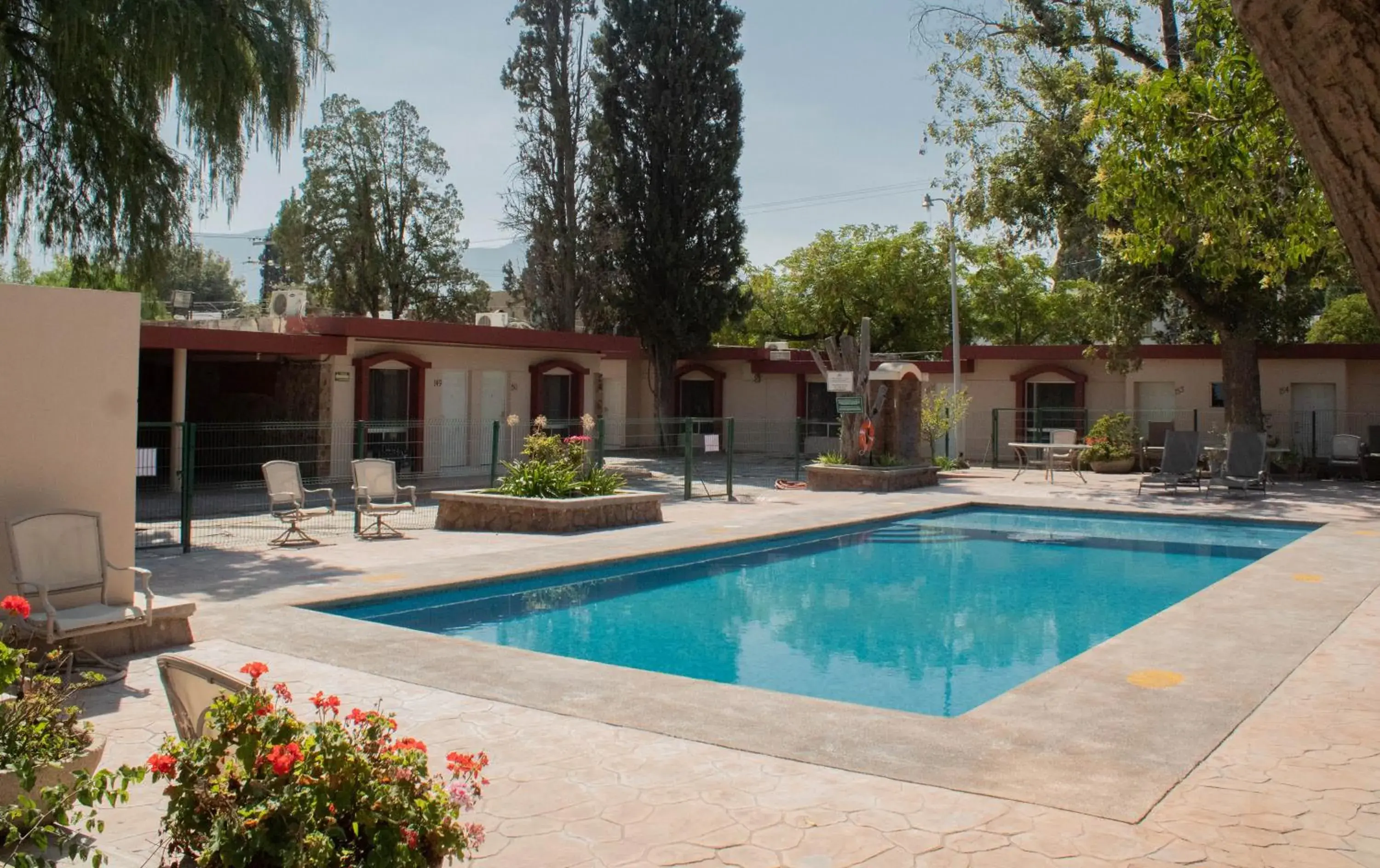 Pool view, Swimming Pool in Hotel Huizache