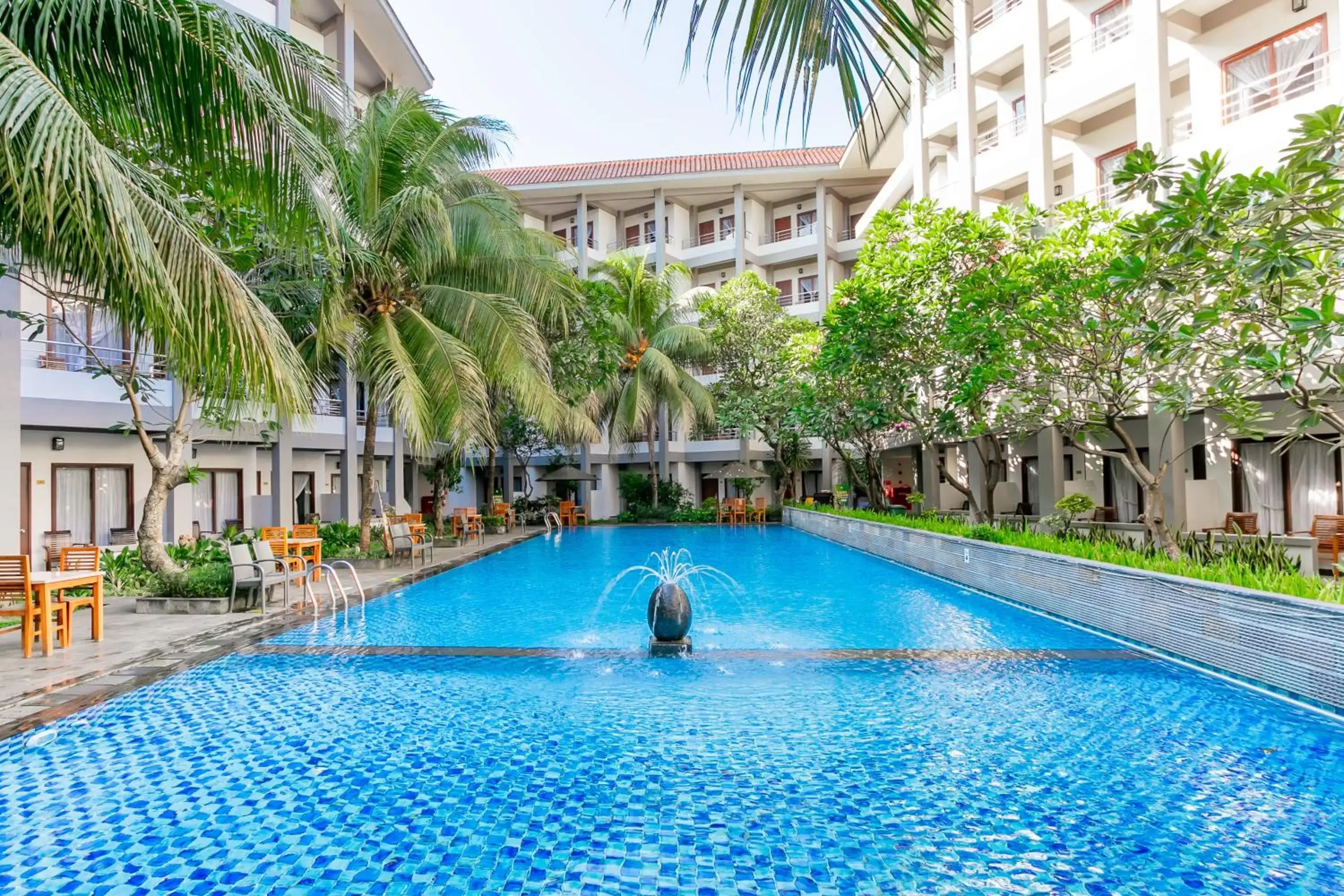 Swimming Pool in Lombok Garden Hotel