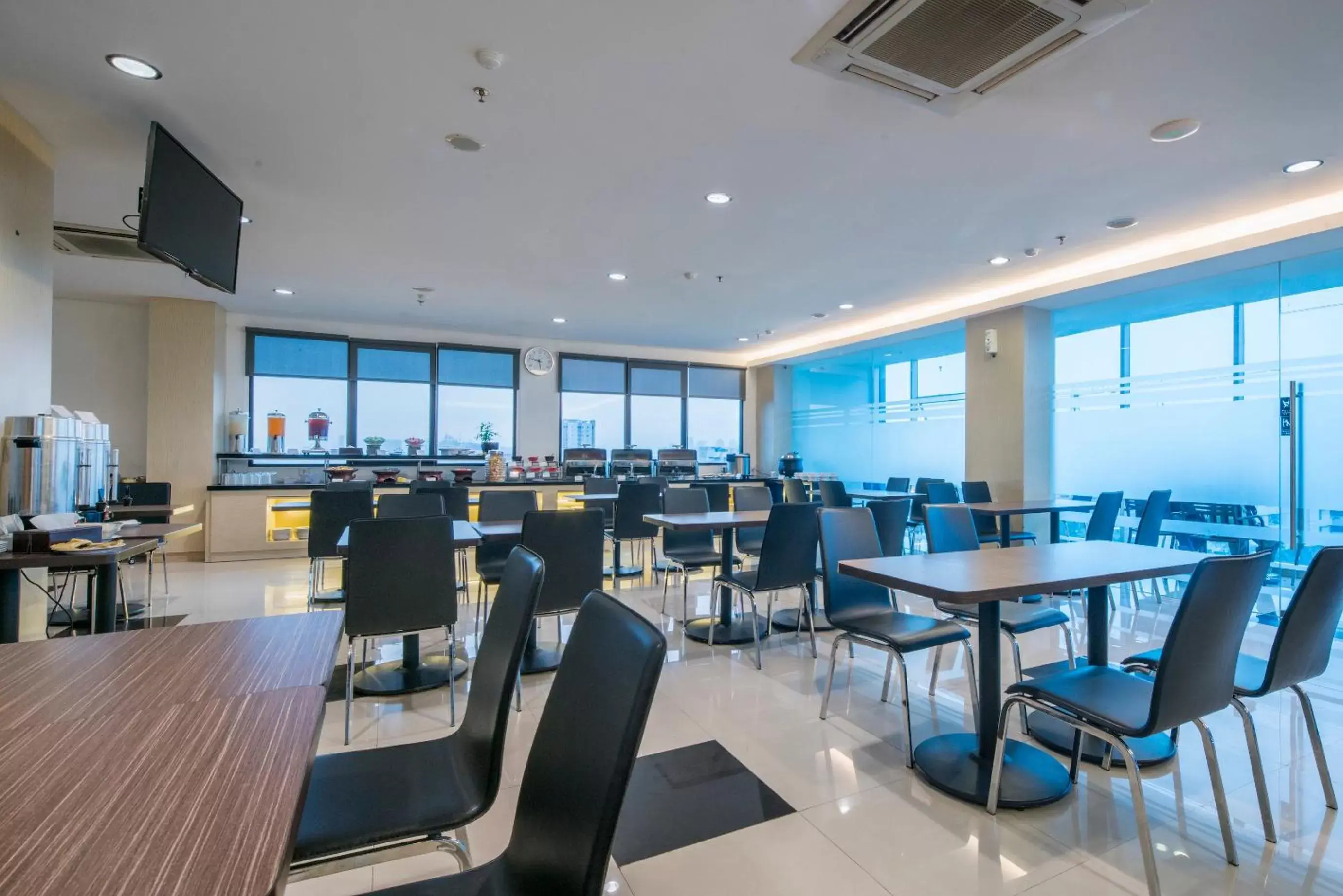 Restaurant/Places to Eat in Hotel 88 Grogol Jakarta By WH