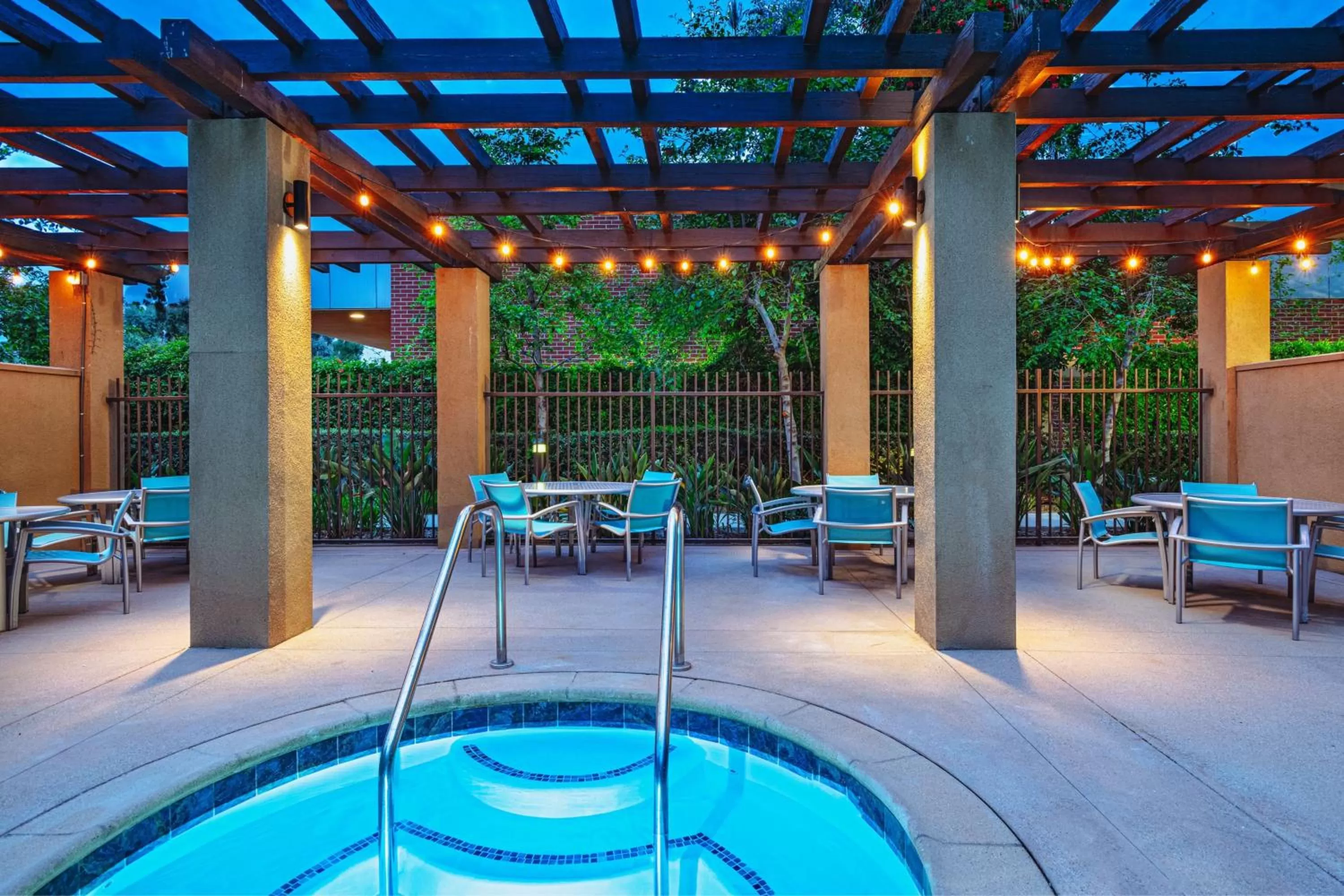 Swimming pool in Springhill Suites by Marriott Anaheim Maingate